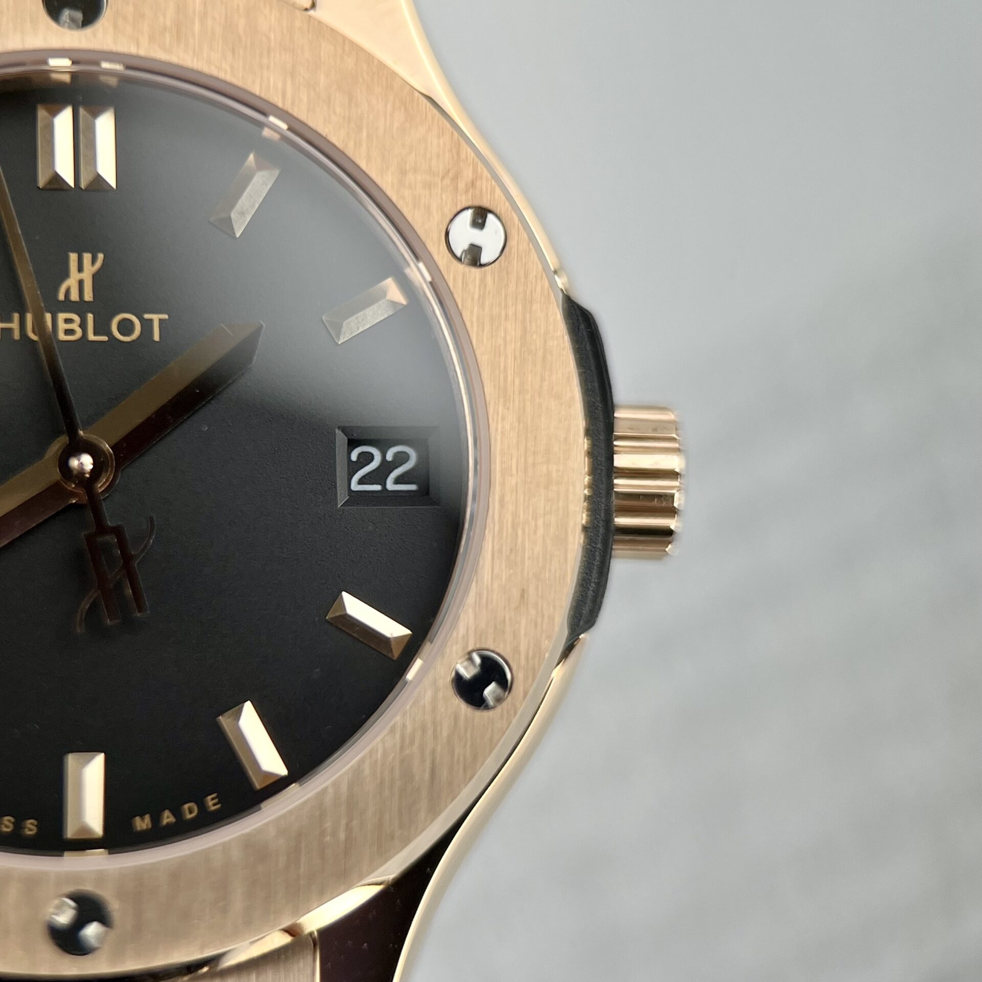 Hublot Replica Watch Classic Fusion King Gold Women s Black Swiss Movement 33mm - Top club