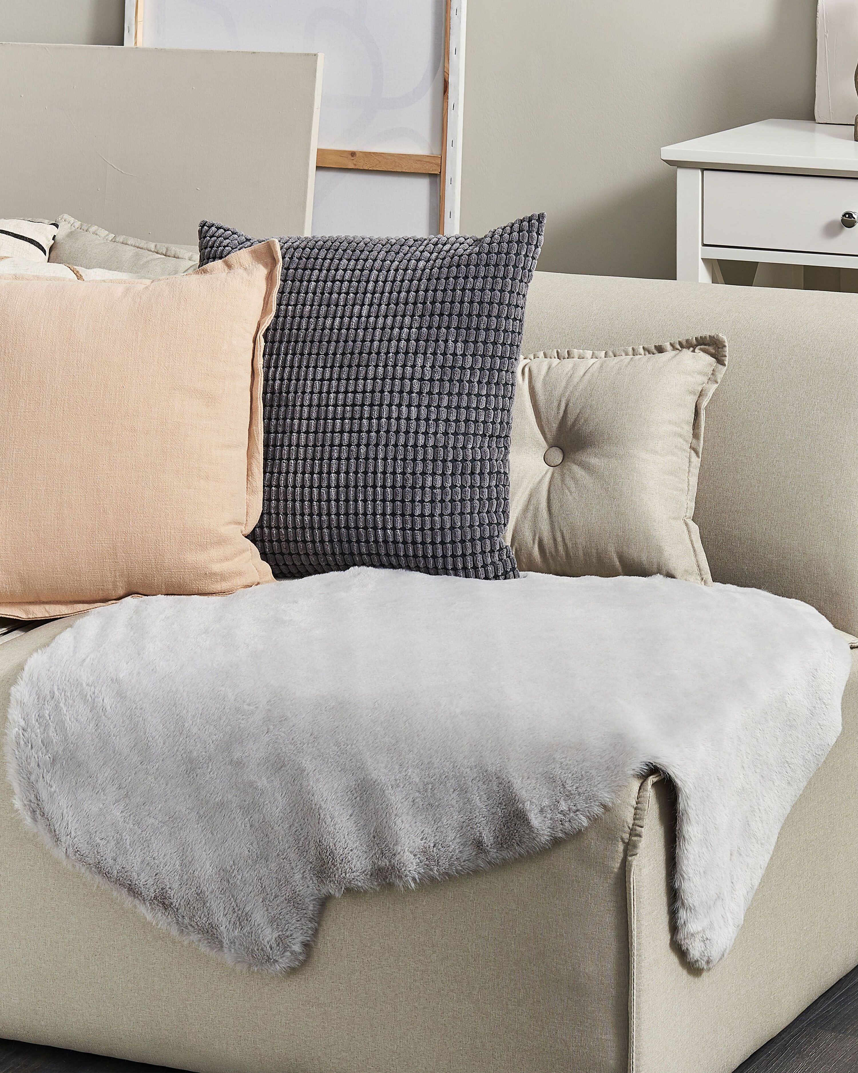Faux Fur Rug UNDARA Light Grey 60 x 90 cm