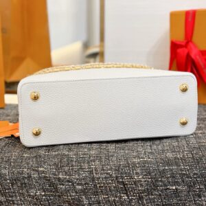 Louis Vuitton Capucines BB handbag in white Taurillon leather1:1High-quality replica