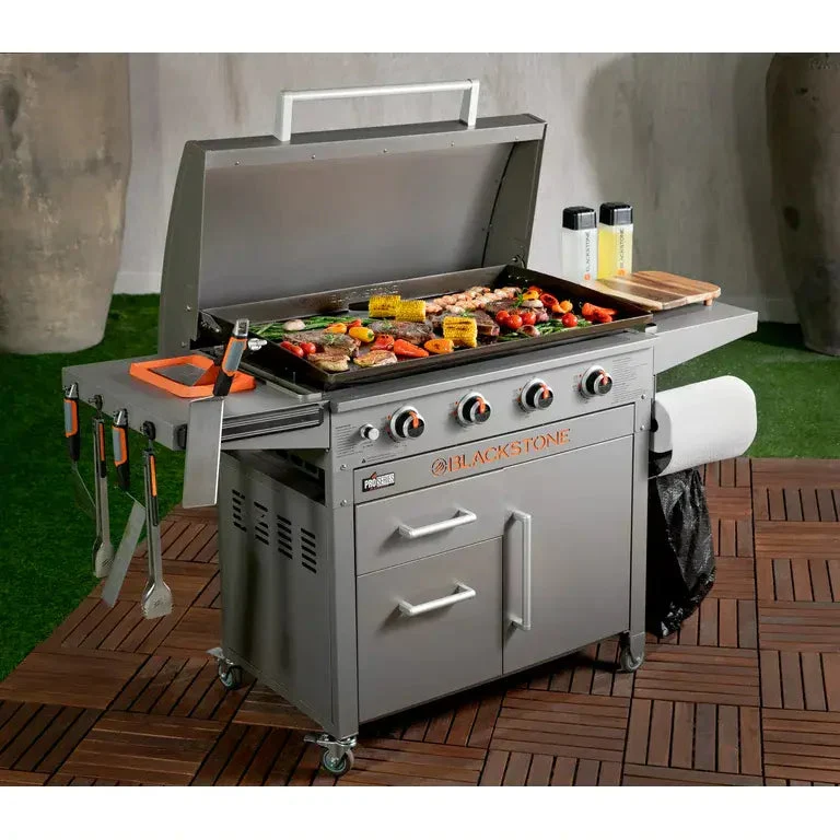 Blackstone ProSeries 4-Burner 36-Inch Griddle Cooking Station With Hood - Image 2 Blackstone ProSeries 4-Burner 36-Inch Griddle Cooking Station With Hood - Image 2
