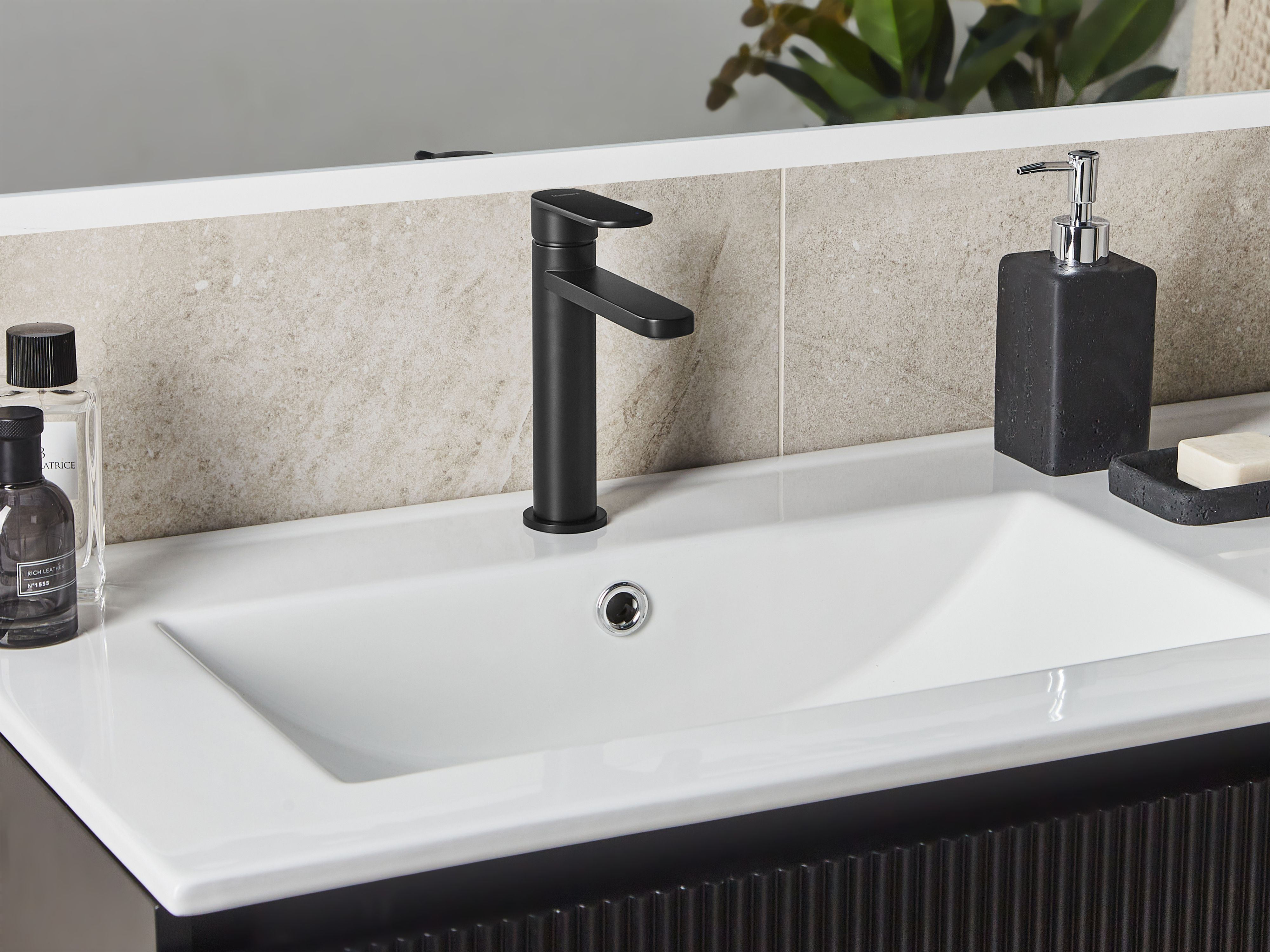 Basin Mixer Tap COLHUE Brass Black