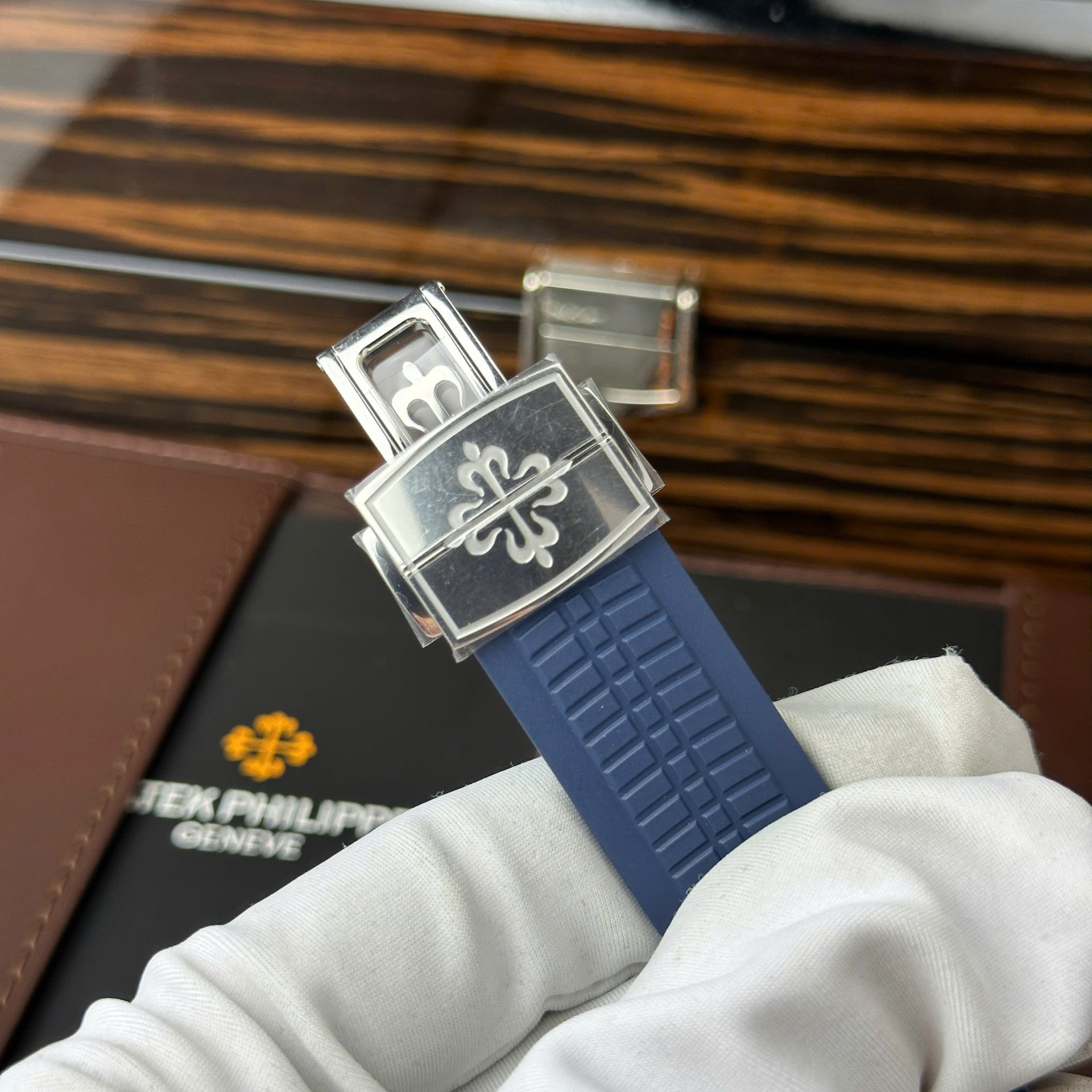 Patek Philippe Aquanaut 5168G Blue Dial Best Replica Watch Custom Like Auth 42.2mm - Top club