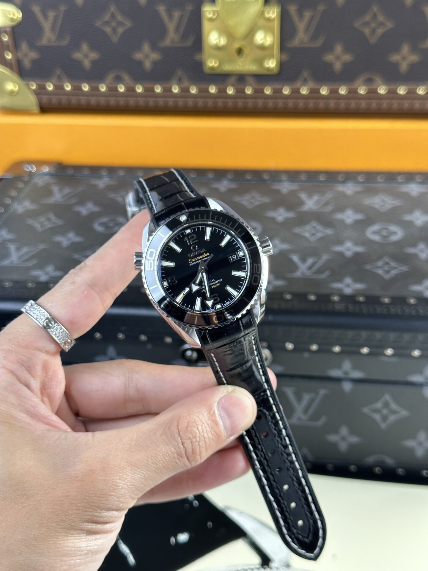 Omega Seamaster Planet Ocean Replica Watch Black Dial VS Factory 39.5mm - Top club