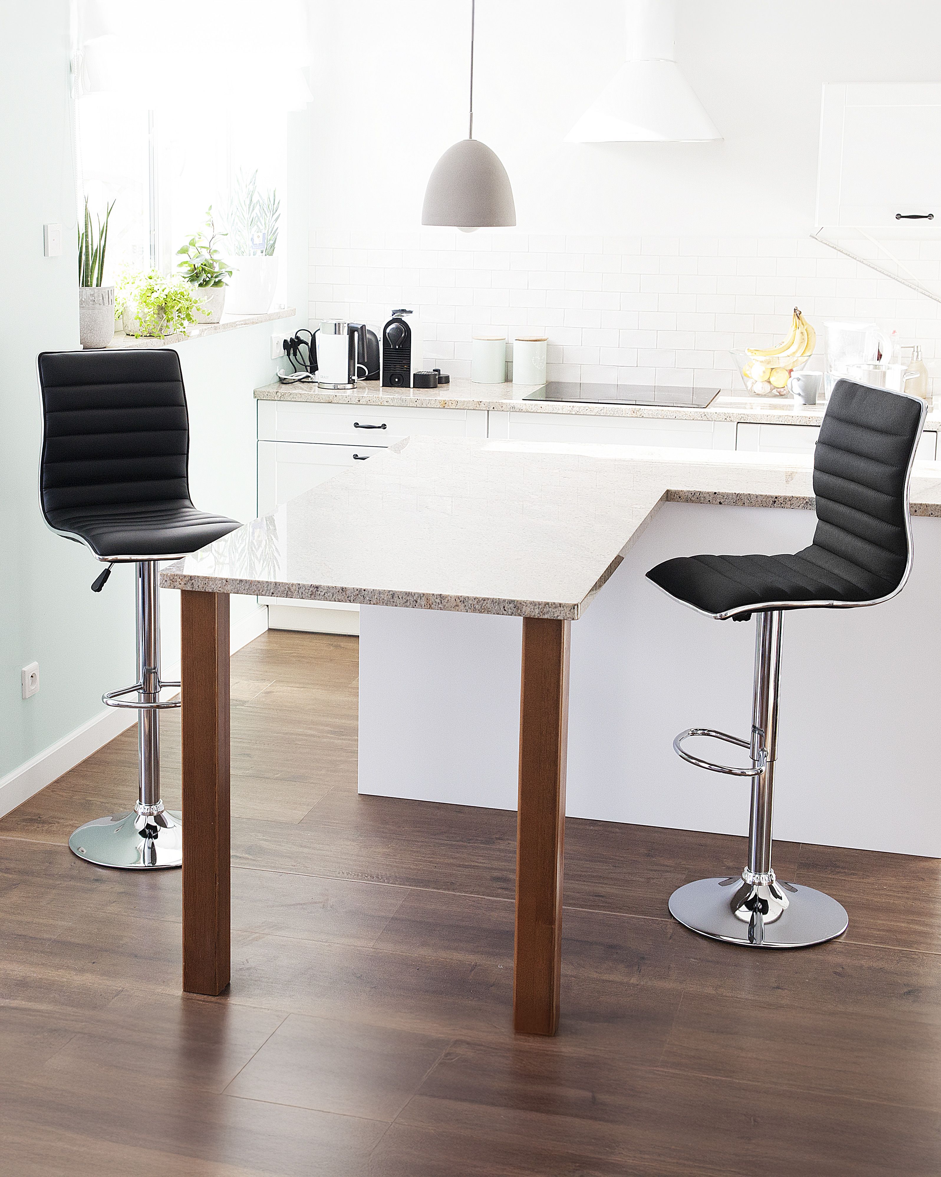 Set of 2 Bar Chairs LUCERNE Swivel Black