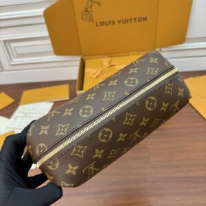 Louis Vuitton Cosmetic Pouch GM in Monogram canvas1:1High-quality replica