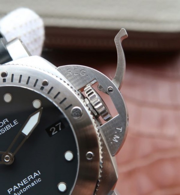 Replica Panerai XF Luminor Submersible PAM682 Rubber Strap P.9010 - Top club