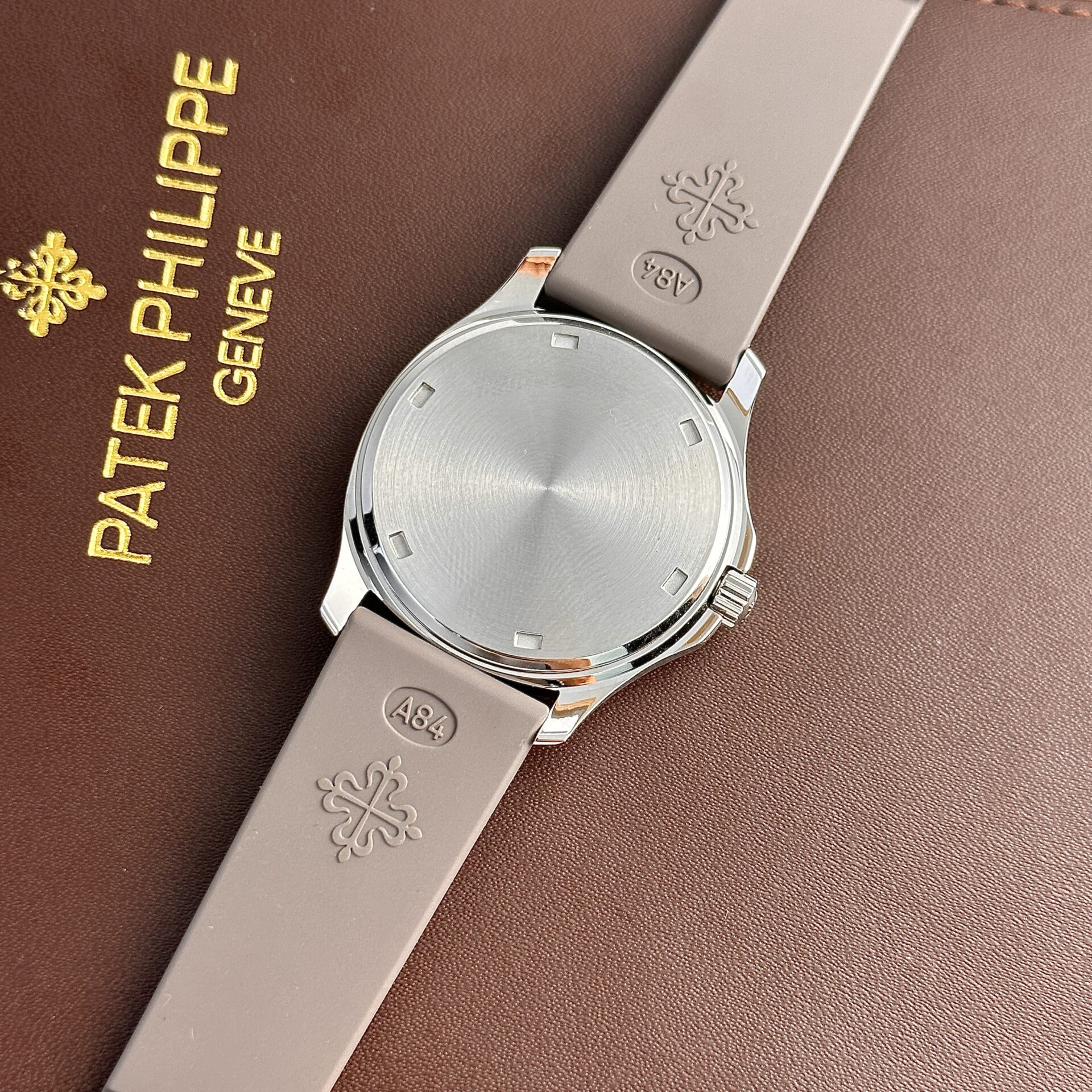 Patek Philippe Aquanaut 5067 Replica 1:1 Watch Gray With Diamonds Bezel PPF 35.6mm - Top club