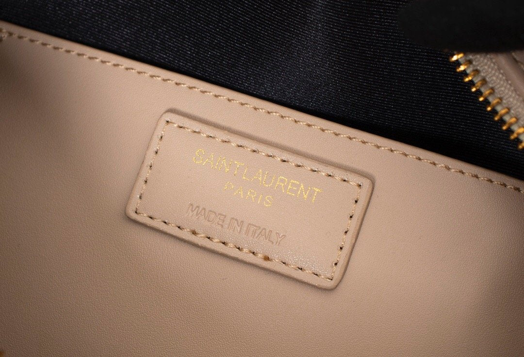 TO – Luxury Edition Bags SLY 1061:1High-quality replica