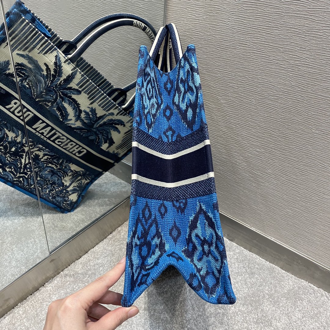 Christian Dior Large Dior Book Tote Blue For Women 16.5in/42cm CD M1286ZRIW1:1High-quality replica