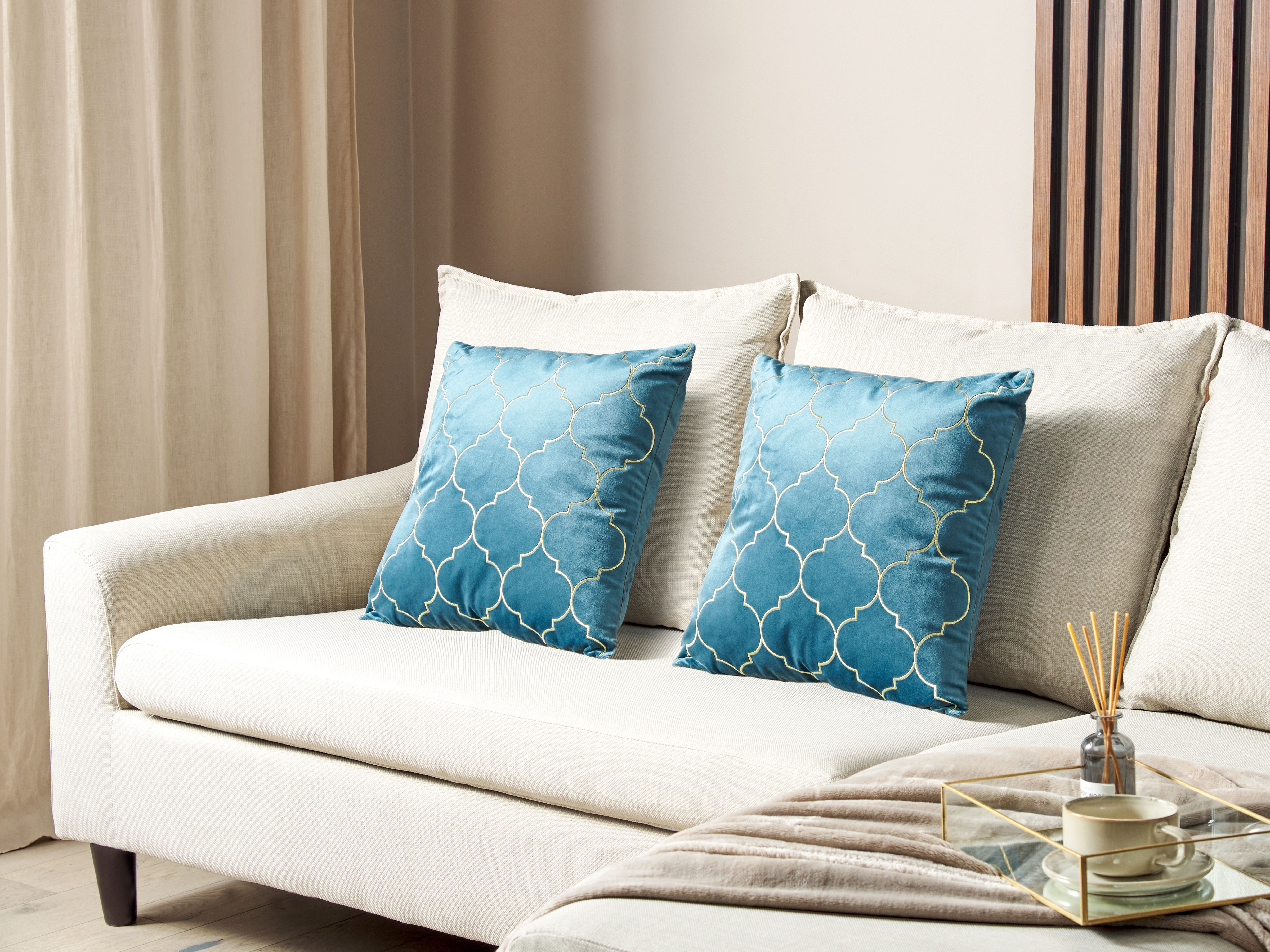 Set of 2 Decorative Cushions ALYSSUM Velvet 45 x 45 cm Blue Trellis Pattern