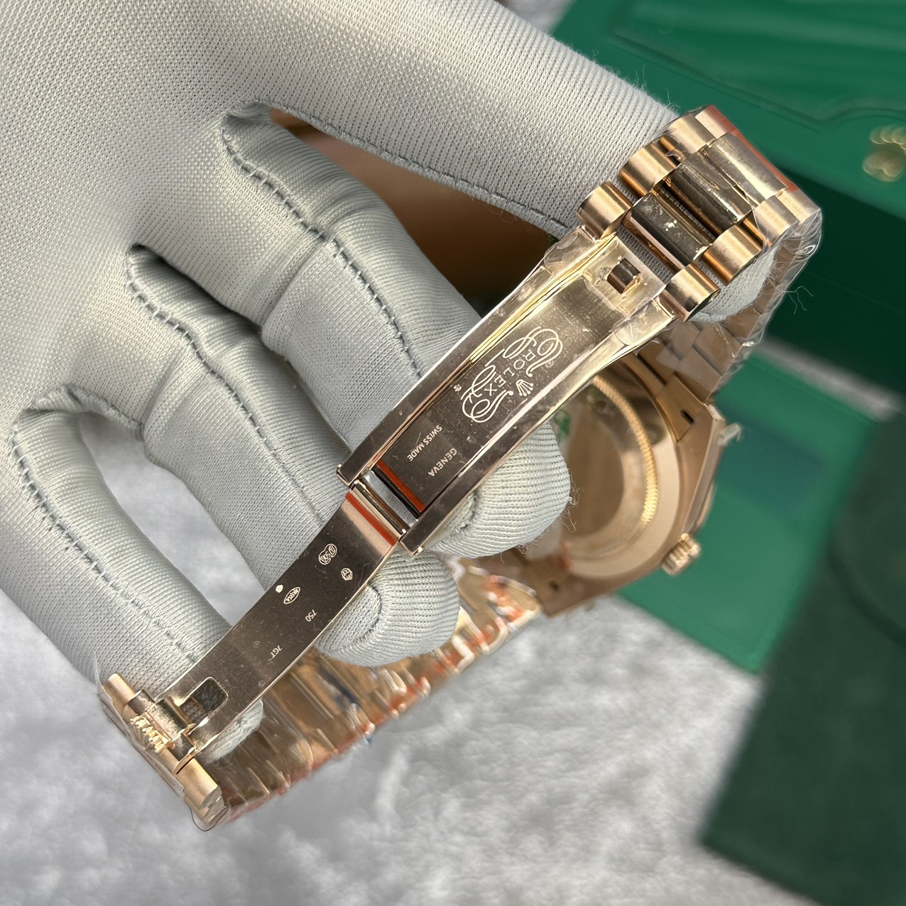Rolex Day-Date 228235 Rose Gold Chocolate Dial Replica Watch V2 GM Factory 40mm - Top club