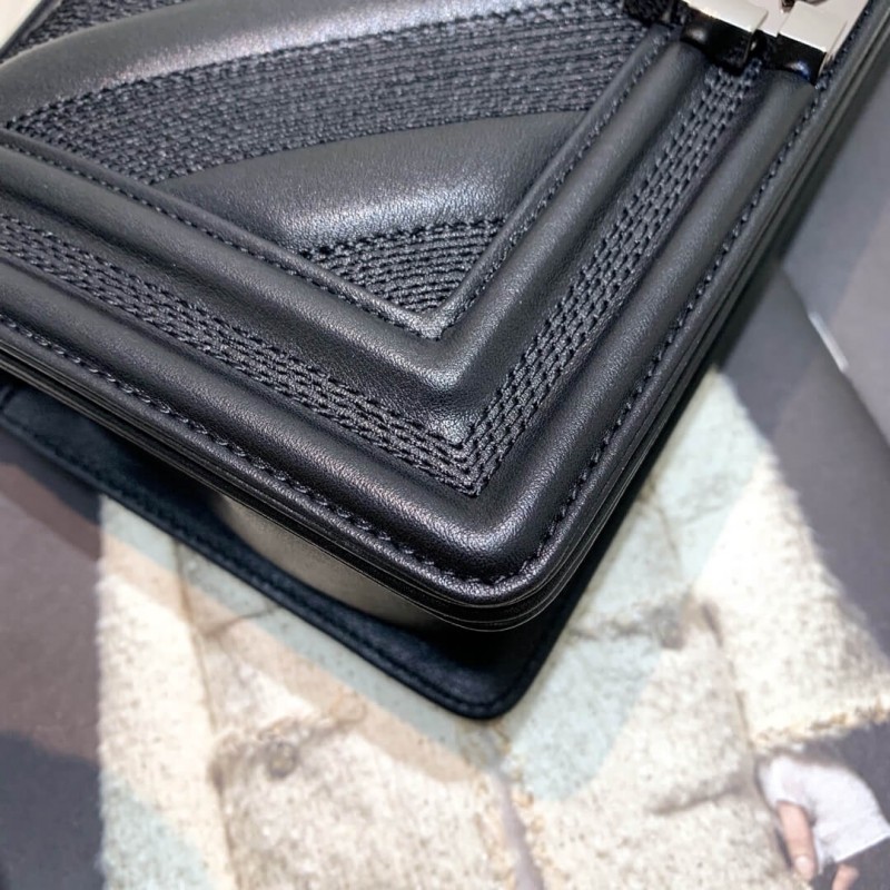 Replica Chanel Calfskin Boy Chanel Handbag A67086