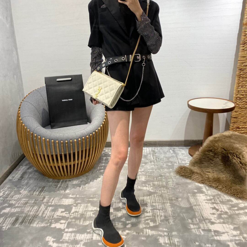 Replica Saint Laurent Becky Chain Wallet In Quilted Lambskin 5850311:1High-quality replica