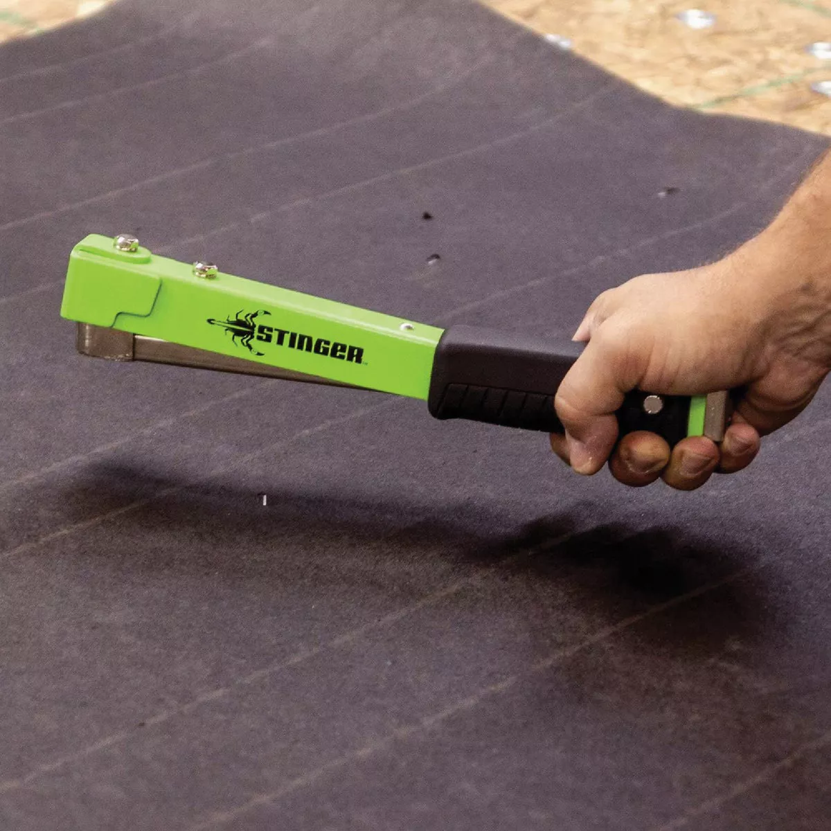 Stinger HT38 Hammer Tacker
