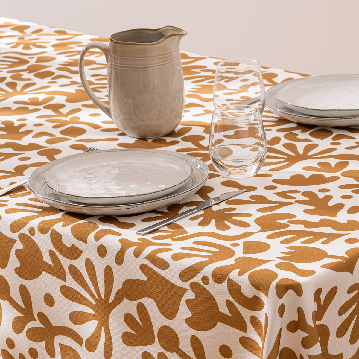 Stain-resistant tablecloth "Jolan" Yellow ochre, 140x240 cm