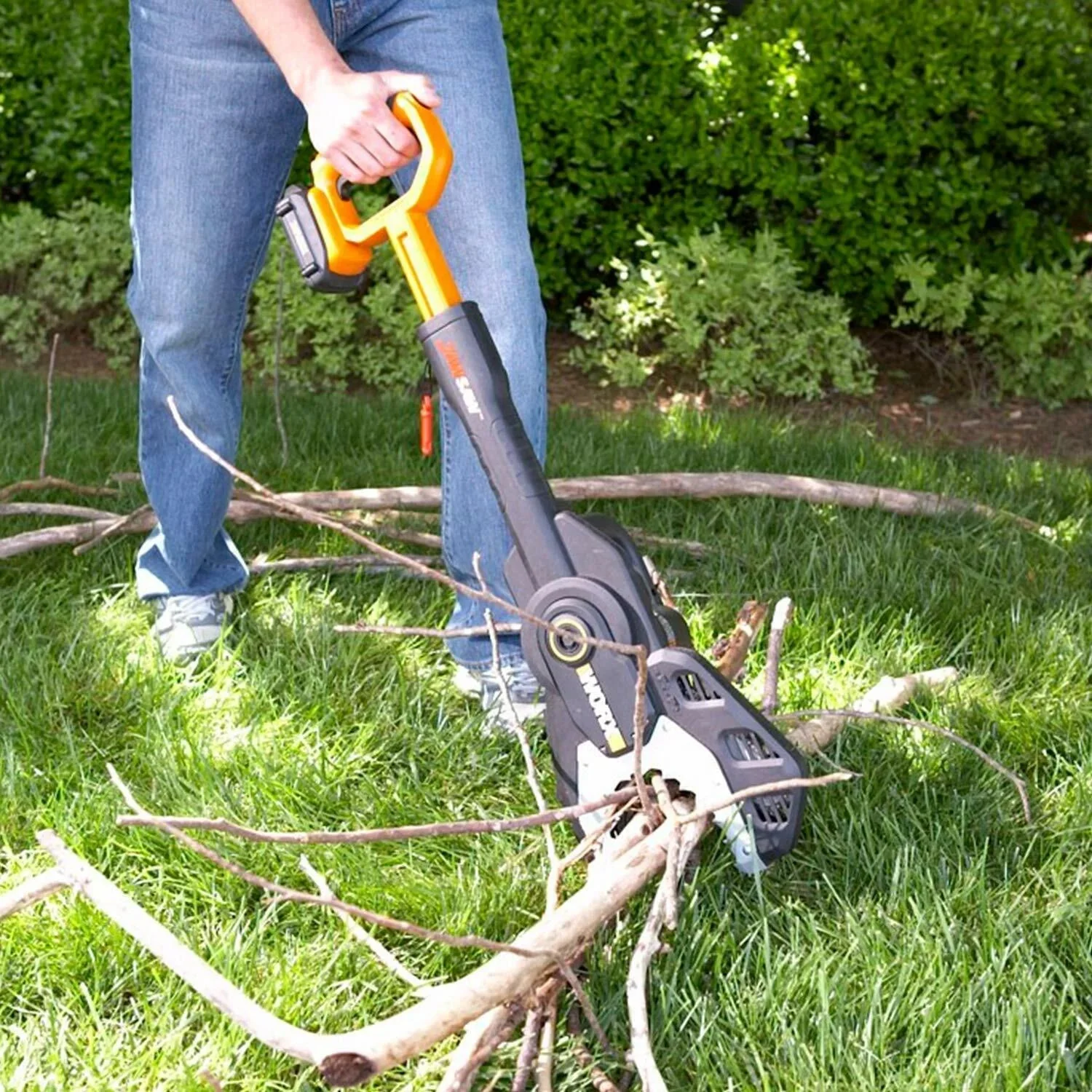 Worx 20V Power Share JawSaw Cordless Chainsaw With 2.0Ah Battery And 0.4A Charger - WG320 - Image 6 Worx 20V Power Share JawSaw Cordless Chainsaw With 2.0Ah Battery And 0.4A Charger - WG320 - Image 6