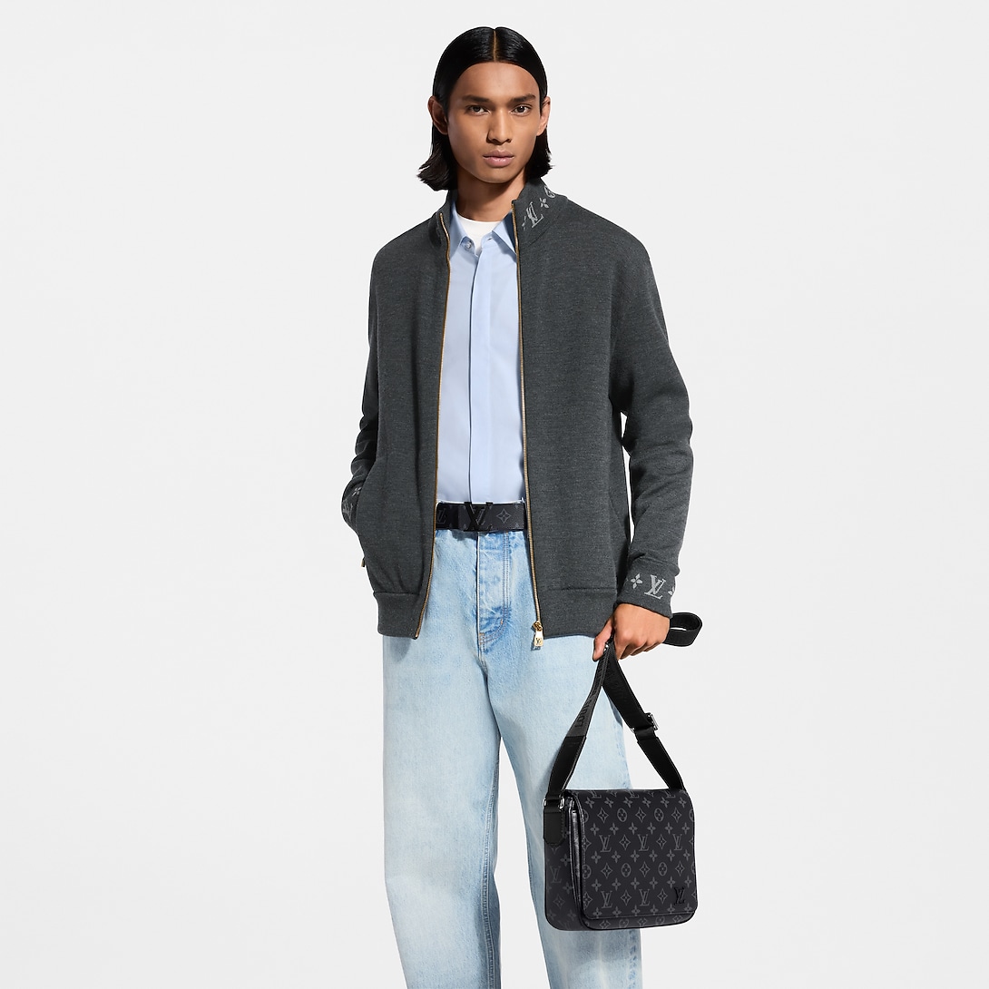 Louis Vuitton District PM Messenger Bag – Monogram Eclipse Canvas - COZYMIZE