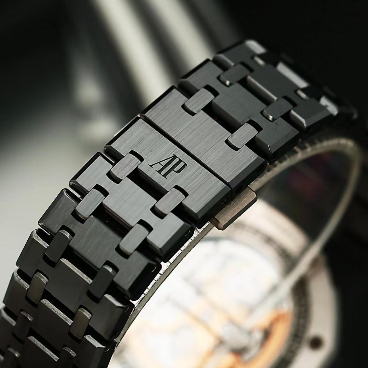 1:1 Audemars Piguet Royal Oak 26579 watch - House of Replica