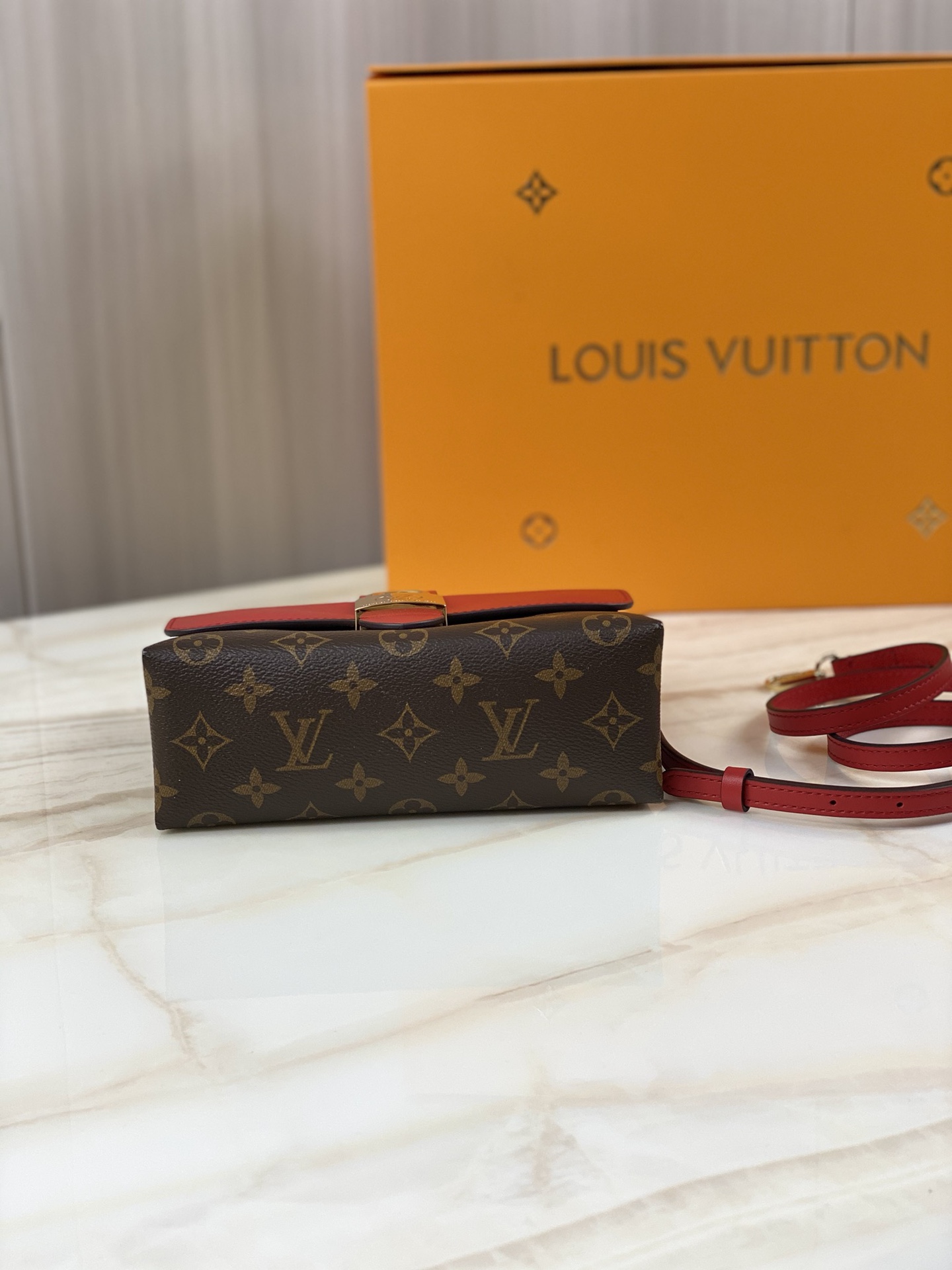 Louis Vuitton Locky BB M443221:1High-quality replica