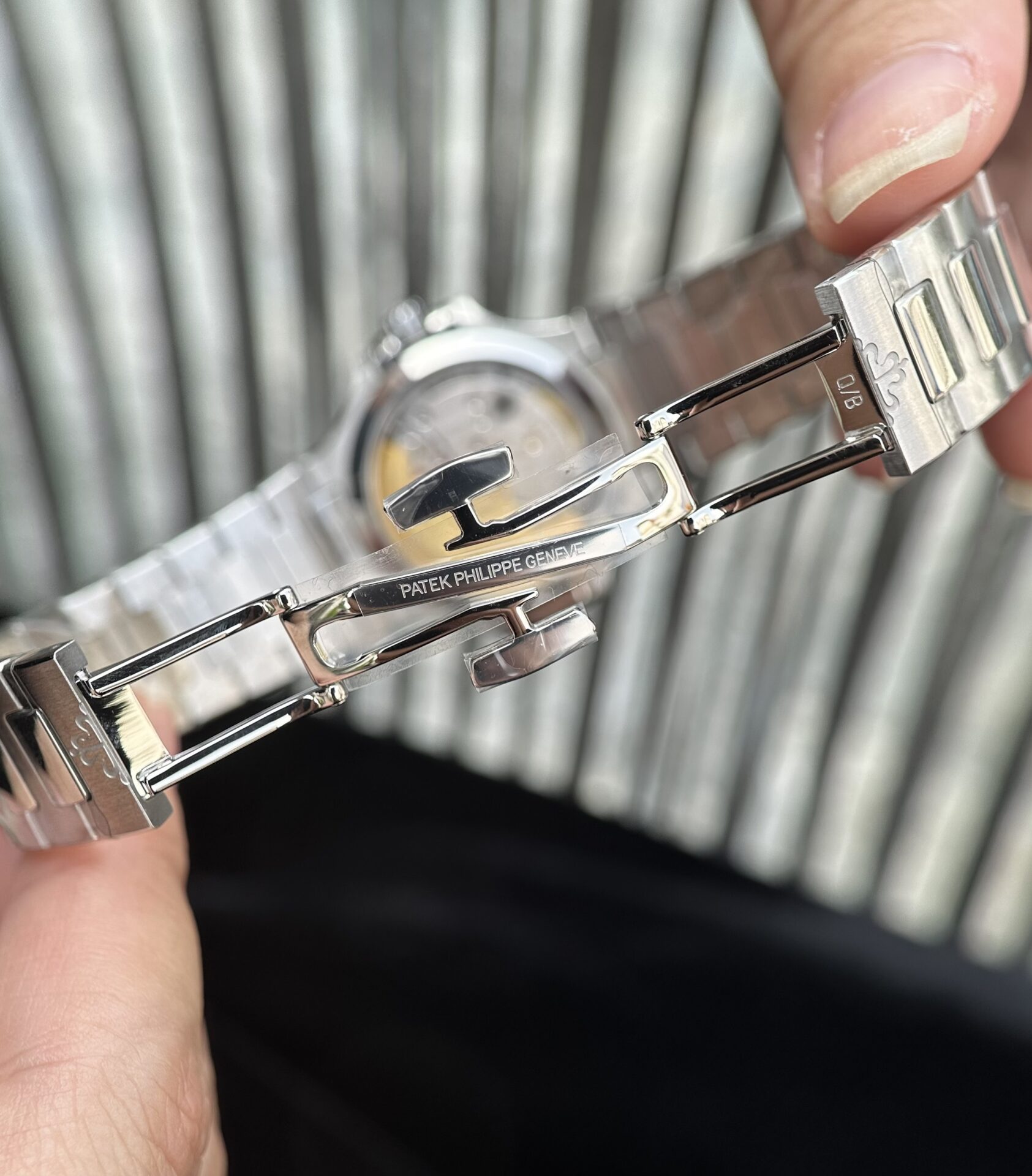 Patek Philippe Replica 11 Watch Nautilus 7118 White With Diamond Bezel Factory 3K 35.2mm - Top club