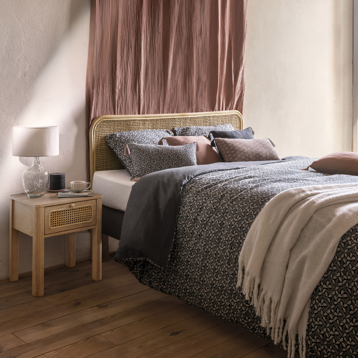 Bedside tables "Tiria" 45x38.5 cm