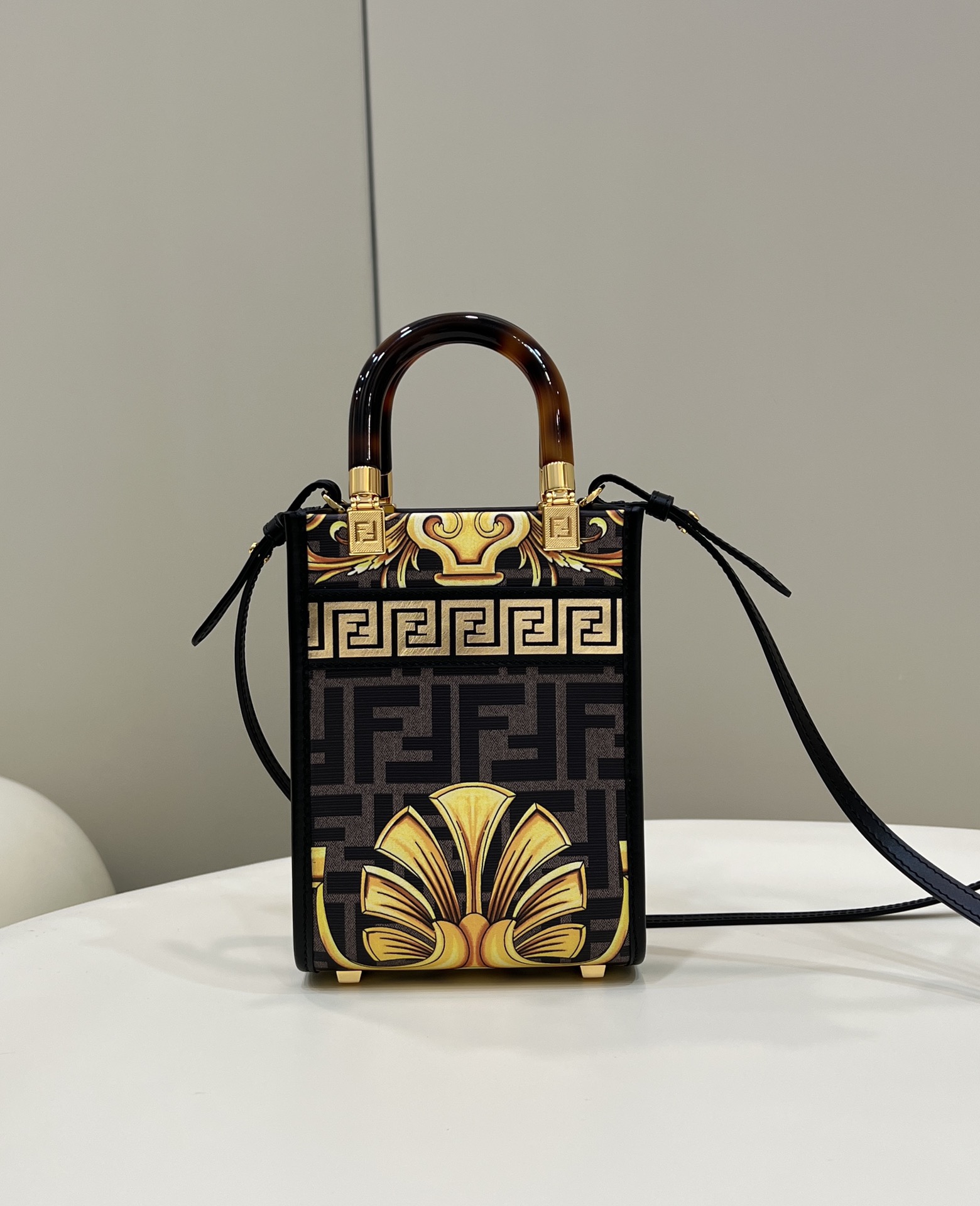 Fendi Sunshine shopper - Replicaclubs