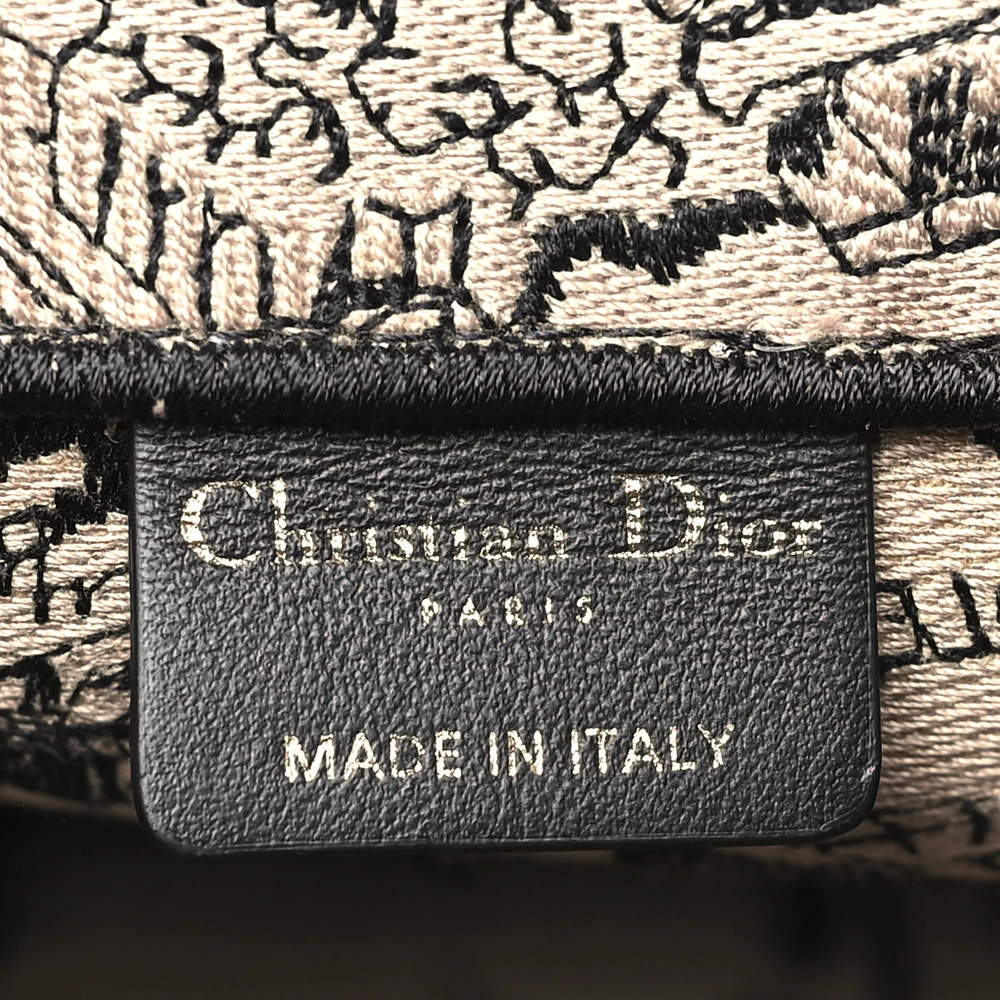 Replica Dior Handbags – Stunning Yet Affordable Finds