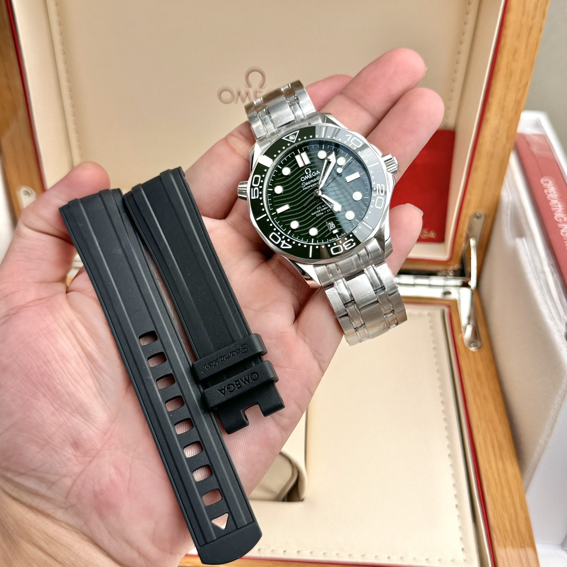 Omega Best Replica Watch Seamaster Diver 300M Dial Green VS Factory 42mm - Elite Watch Atelier