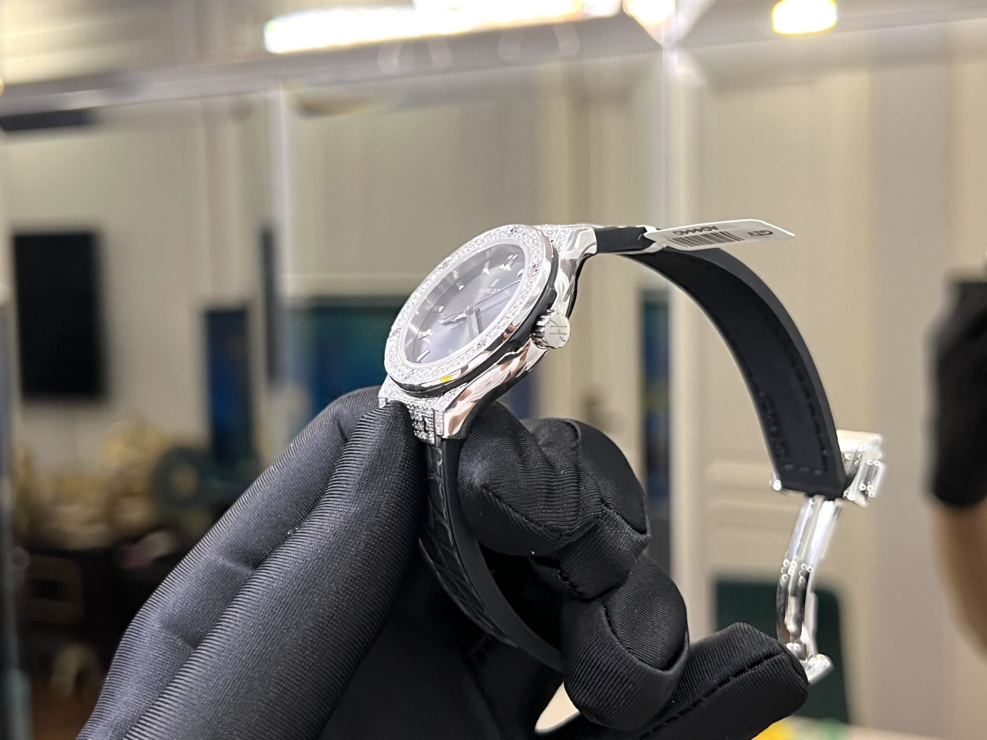 Hublot Classic Fusion Women Dial Gray Copies Watches Full Diamonds Moissanite Hong Kong 33mm - Top club