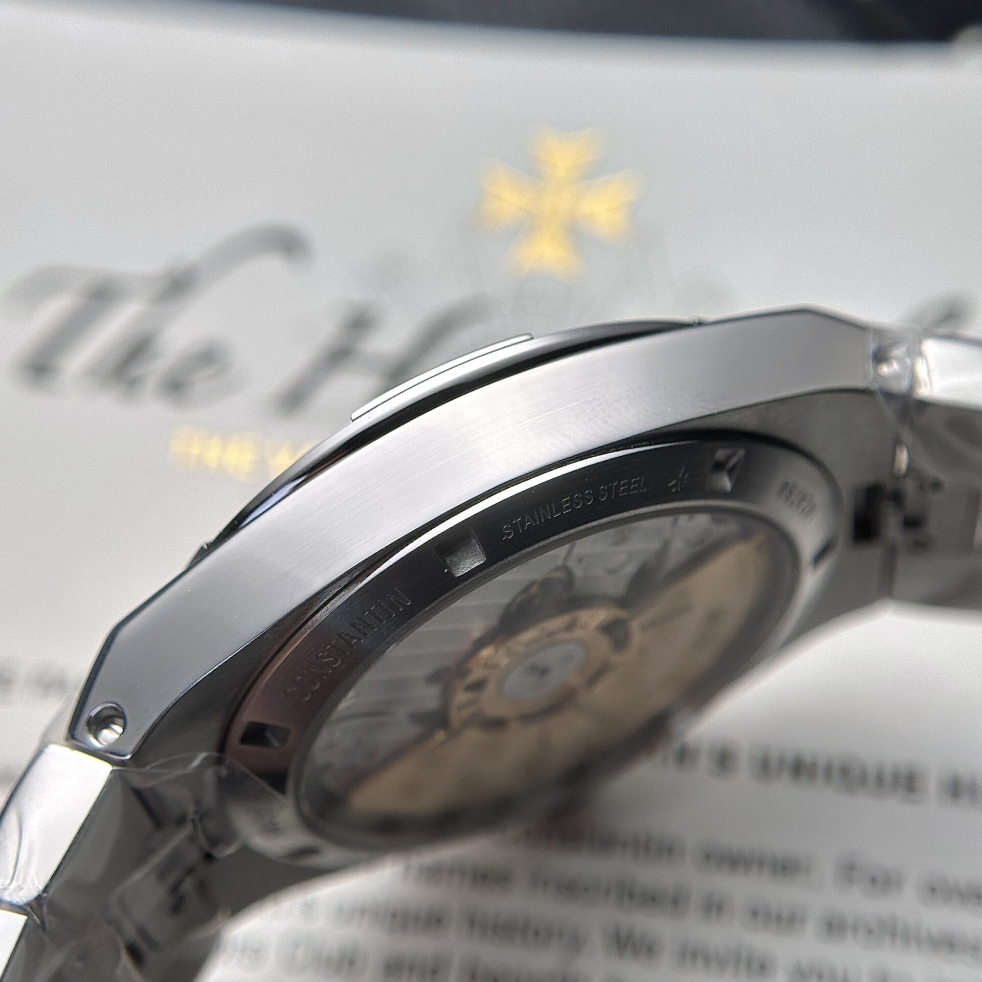 Vacheron Constantin Overseas White Dial Metal Strap Replica 1:1 Watch 41mm - Top club
