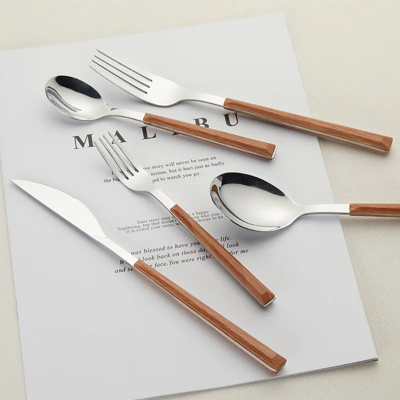 WoodStyle | 16-delige Bestekset met Imitatie Houten Handvatten