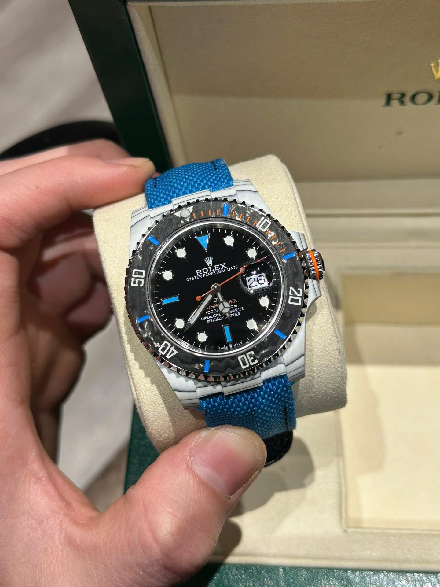 Rolex Submariner DIW Carbon Best Replica Watch Black Dial 40mm - Elite Watch Atelier