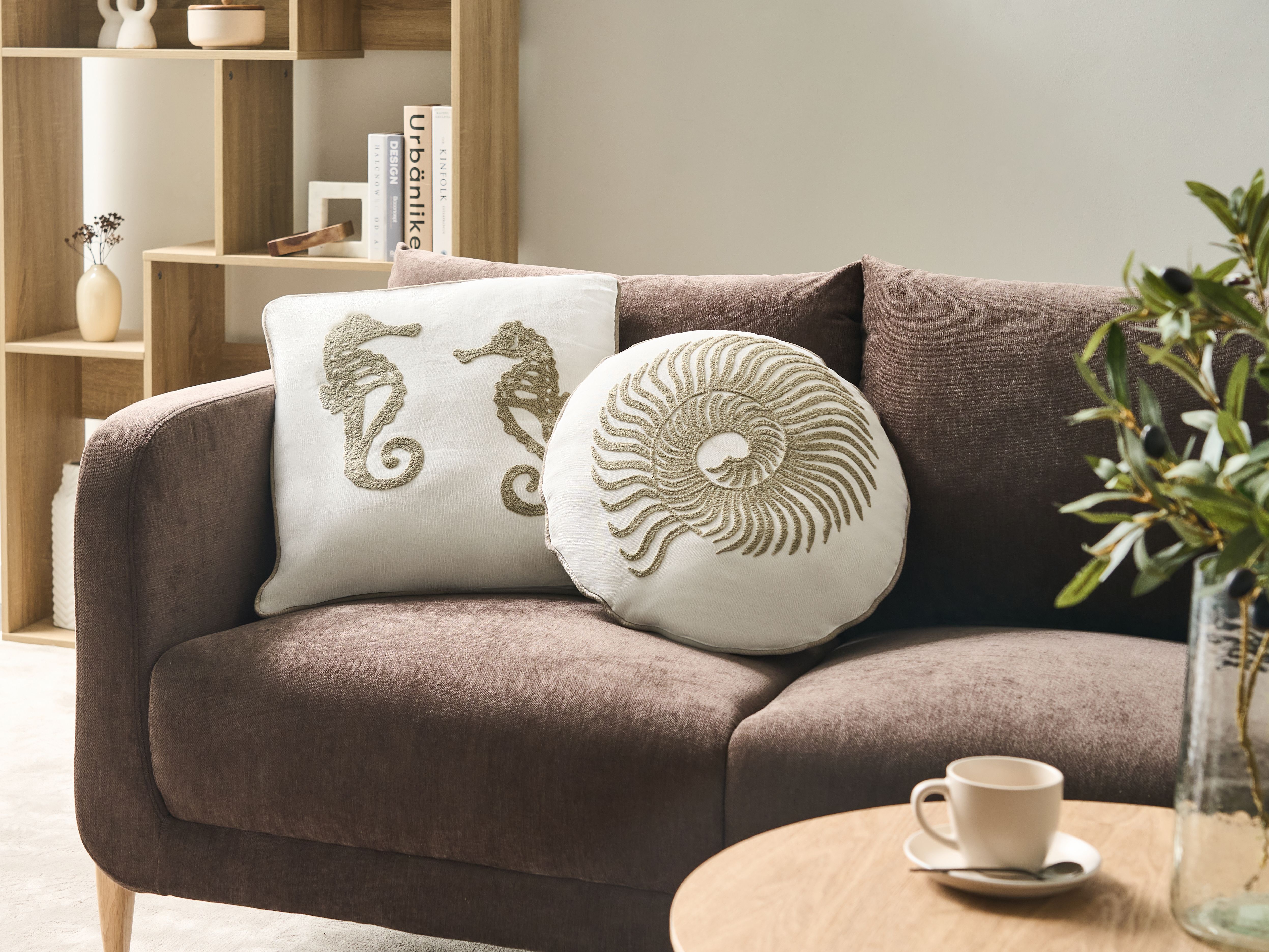 Set of 2 Decorative Cushions SINDORA Cotton 45 x 45 cm White Animal Pattern