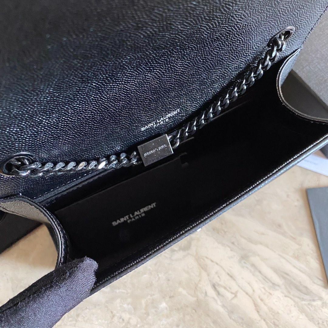 MONOGRAM CHAIN WALLET IN CROCODILE EMBOSSED SHINY LEATHER1:1High-quality replica