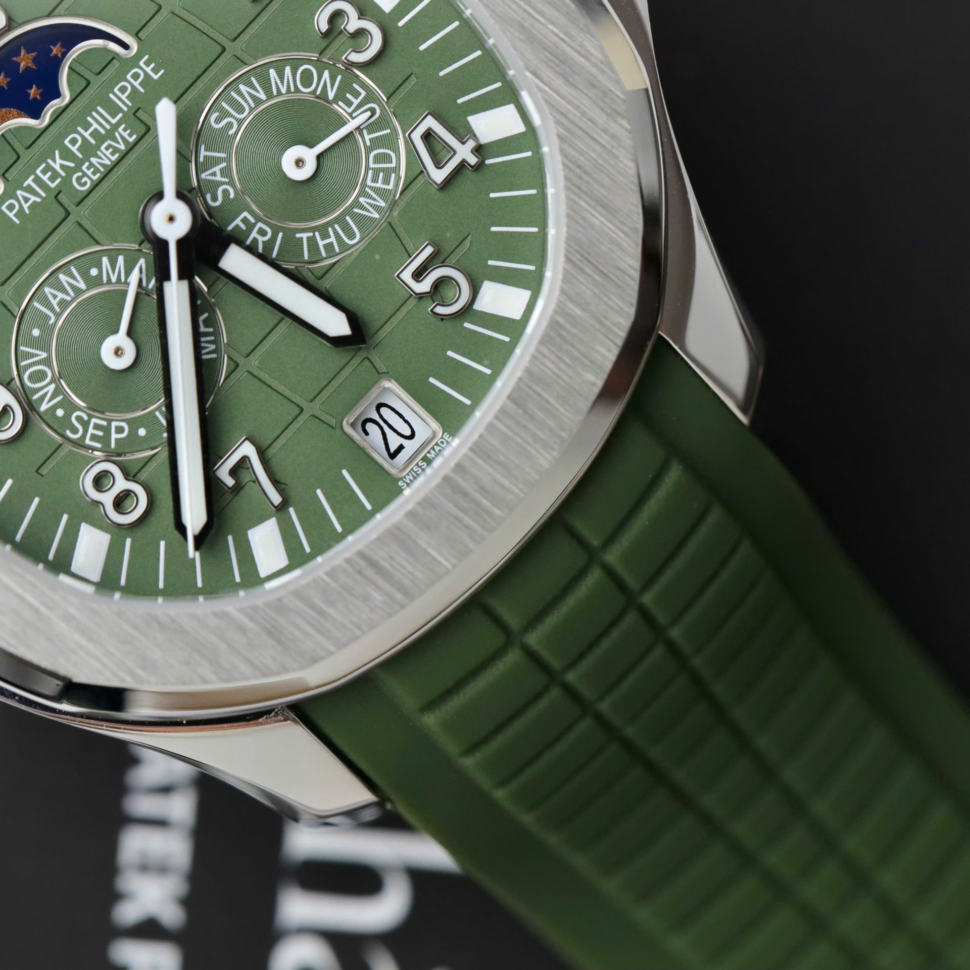 Patek Philippe Best Replica Watch Aquanaut 5261G Automatic Swiss Movement Green Dial 40mm - Top club