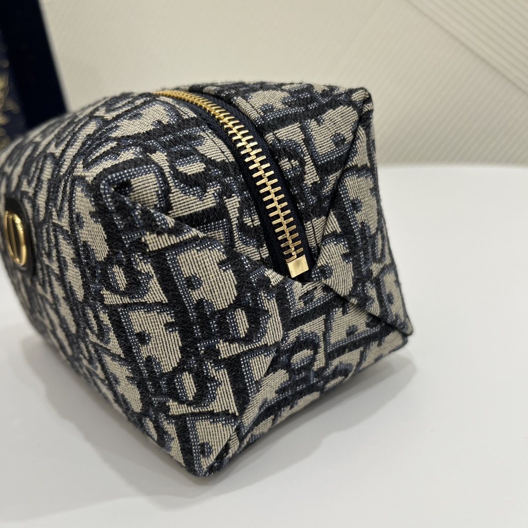 30 Montaigne Venus Pouch Beige For Women 8.5in/21cm S2146UTZQ_M9281:1High-quality replica