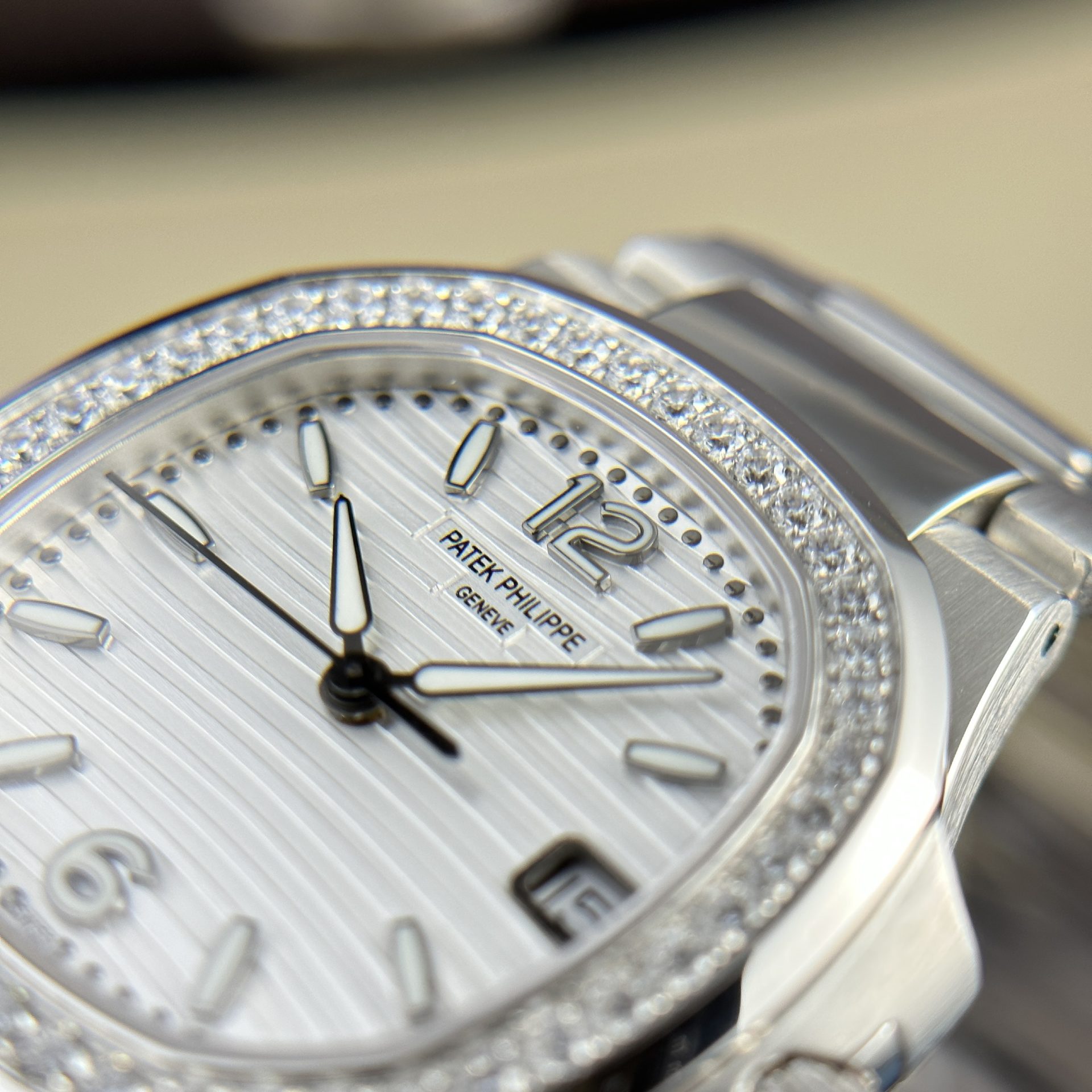 Patek Philippe Fake Watches Nautilus 7010 Womens Metal Wire 32mm - Top club