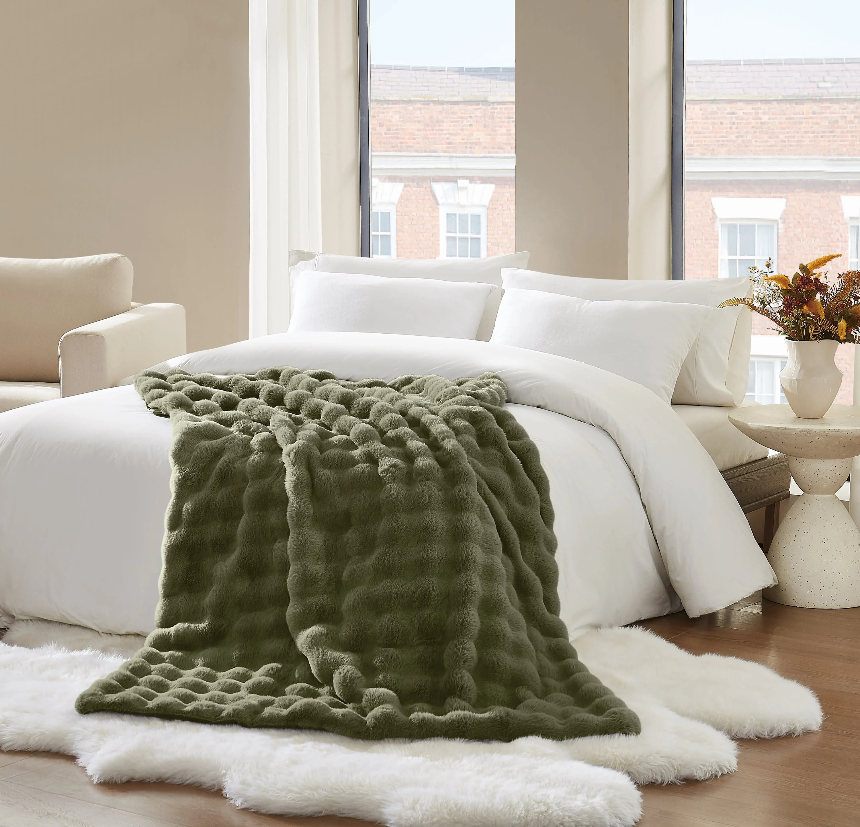 Brooklyn Loom Bubble Faux Fur 100% Microfiber Polyester Twin XL Blanket in Green, All Season, Adult Size, OEKO-TEX Certified - Image 4