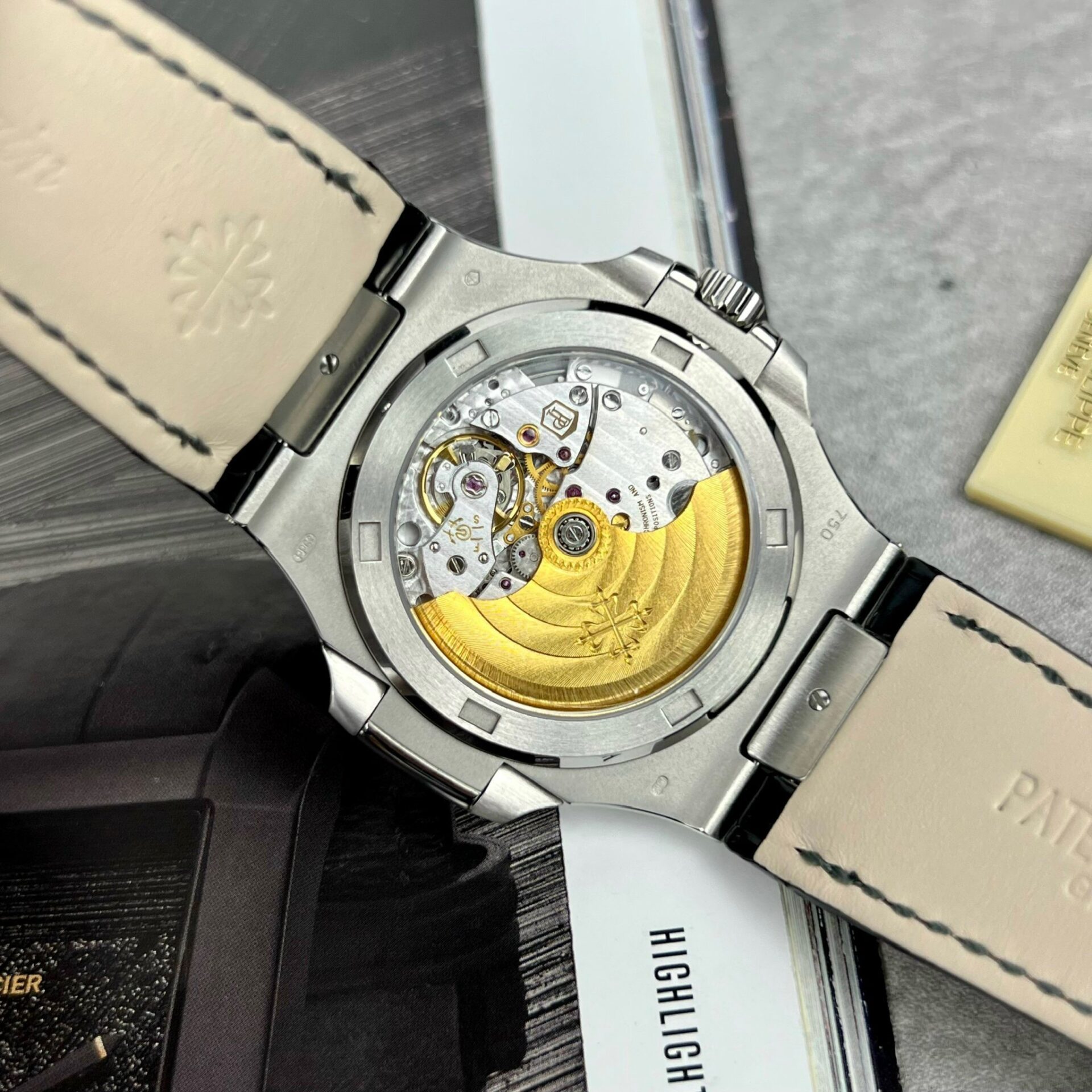 Patek Philippe Nautilus 5711 Replica Watch Leather Strap Green Dial 40mm - Top club