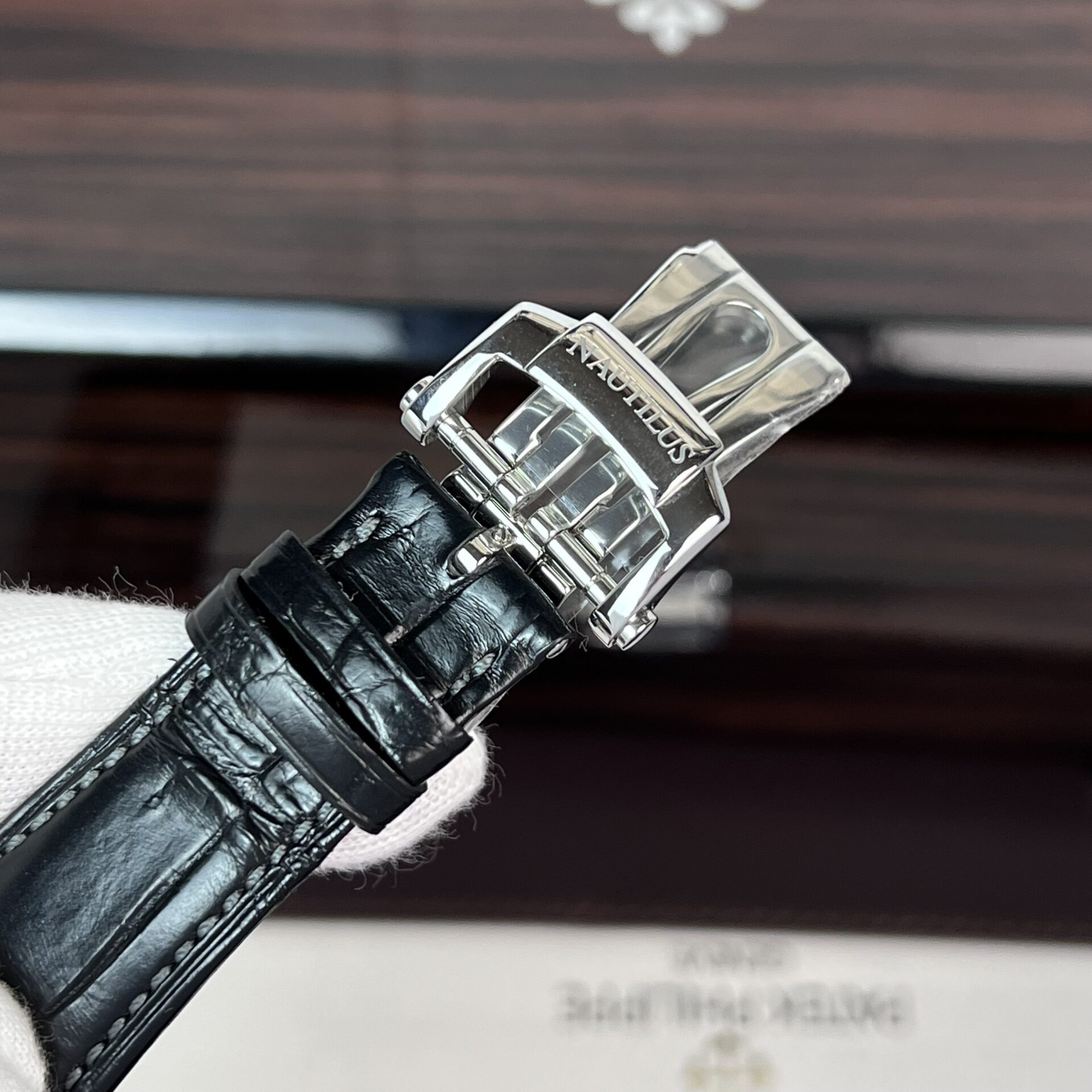 Patek Philippe Nautilus 5723 Replica 1:1 Watch Leather Strap Dark Blue Dial 40mm - Top club