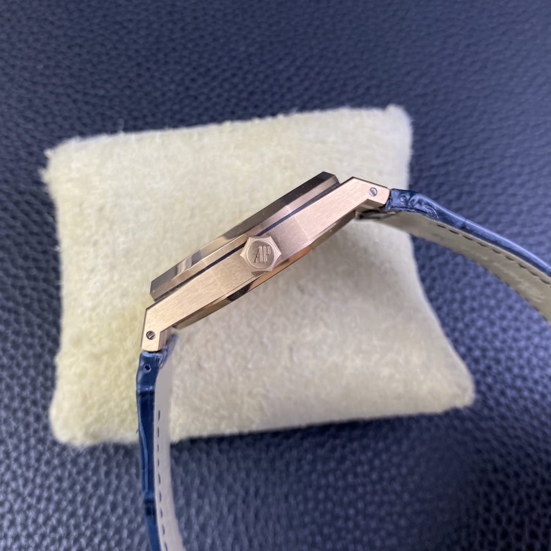 Audemars Piguet Replica AP Watch Royal Oak Selfwinding ��50th Anniversary�� 41mm Rose Gold Blue Dial Leather Strap 15510OR.OO.D315CR.01-APS(1:1 replica) - Top club
