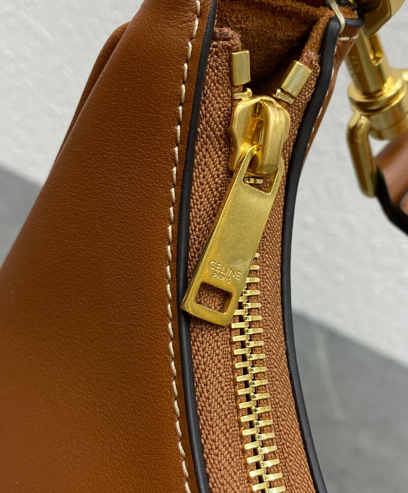 Celine Medium Ava Strap Bag In Smooth Calfskin Coffee1:1High-quality replica