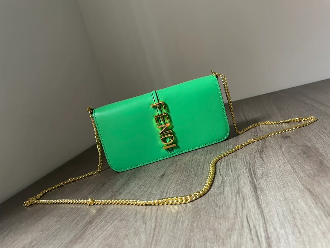 Elegant Fendi Chain Crossbody Bag With Gold - Tone Logo Accent 1121 - Replicaclubs