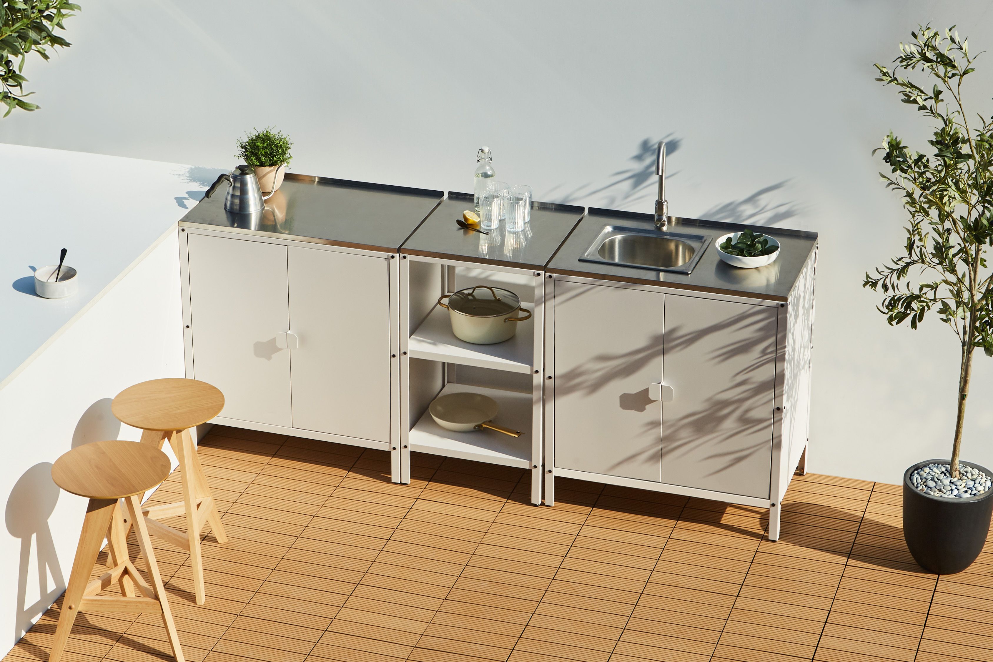 3 Piece Outdoor Kitchen Set with Sink VILAMA Metal White