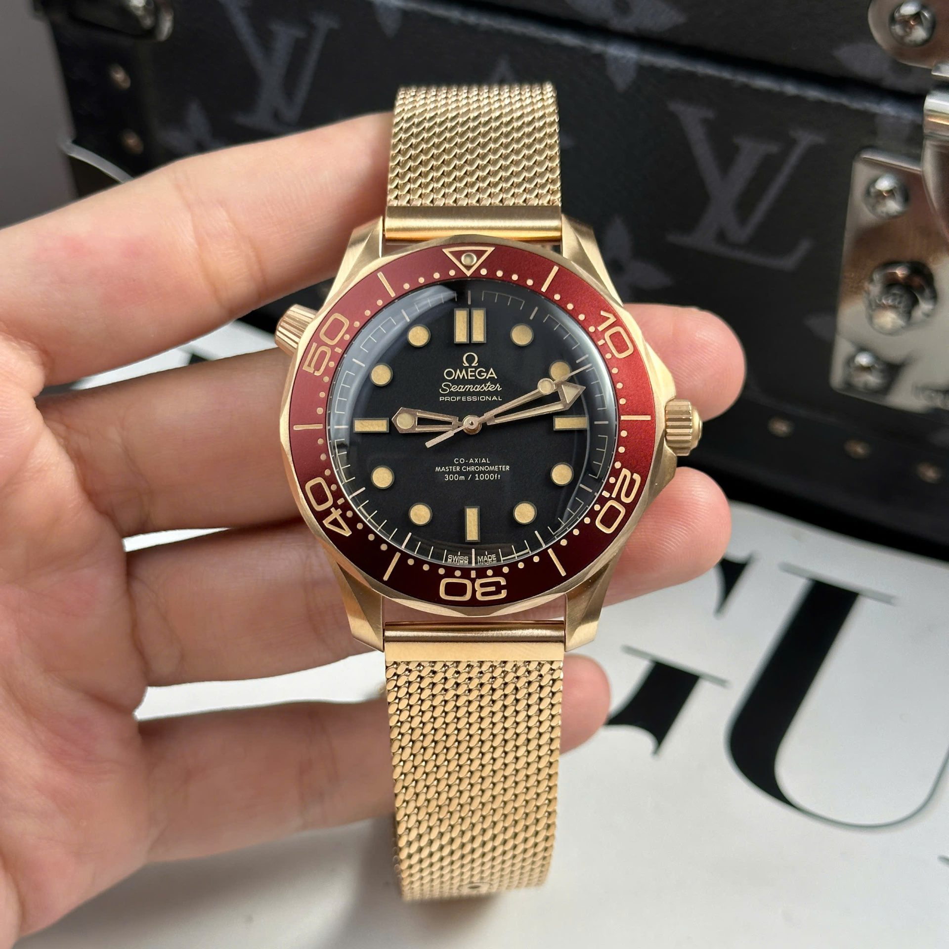 Omega Best Replica Watch Seamaster Diver 300M Bronze Gold VS Factory 42mm - Elite Watch Atelier
