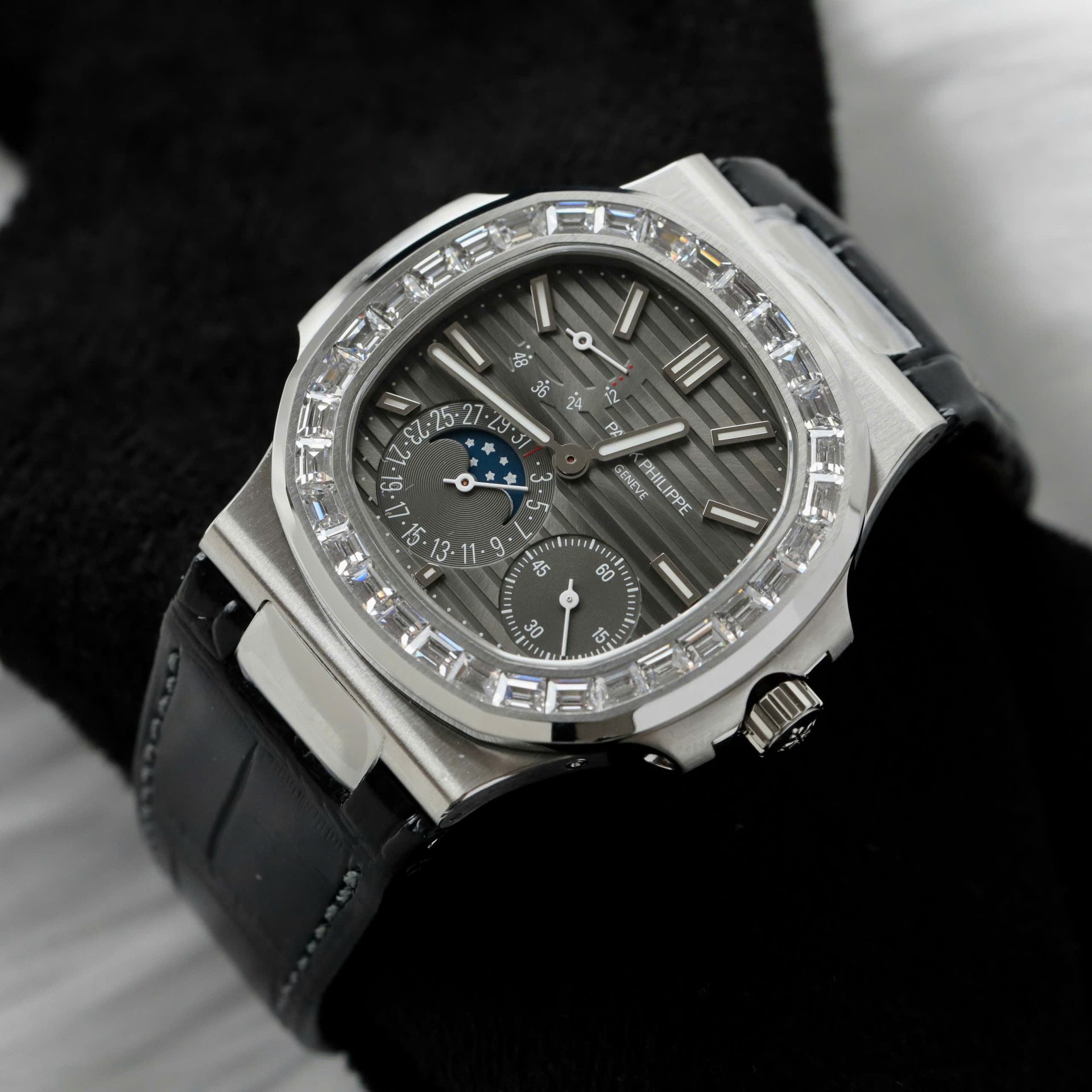 Patek Philippe Copies Watches Nautilus 5724 Gray Dial Leather Strap PPF Factory 40mm - Top club