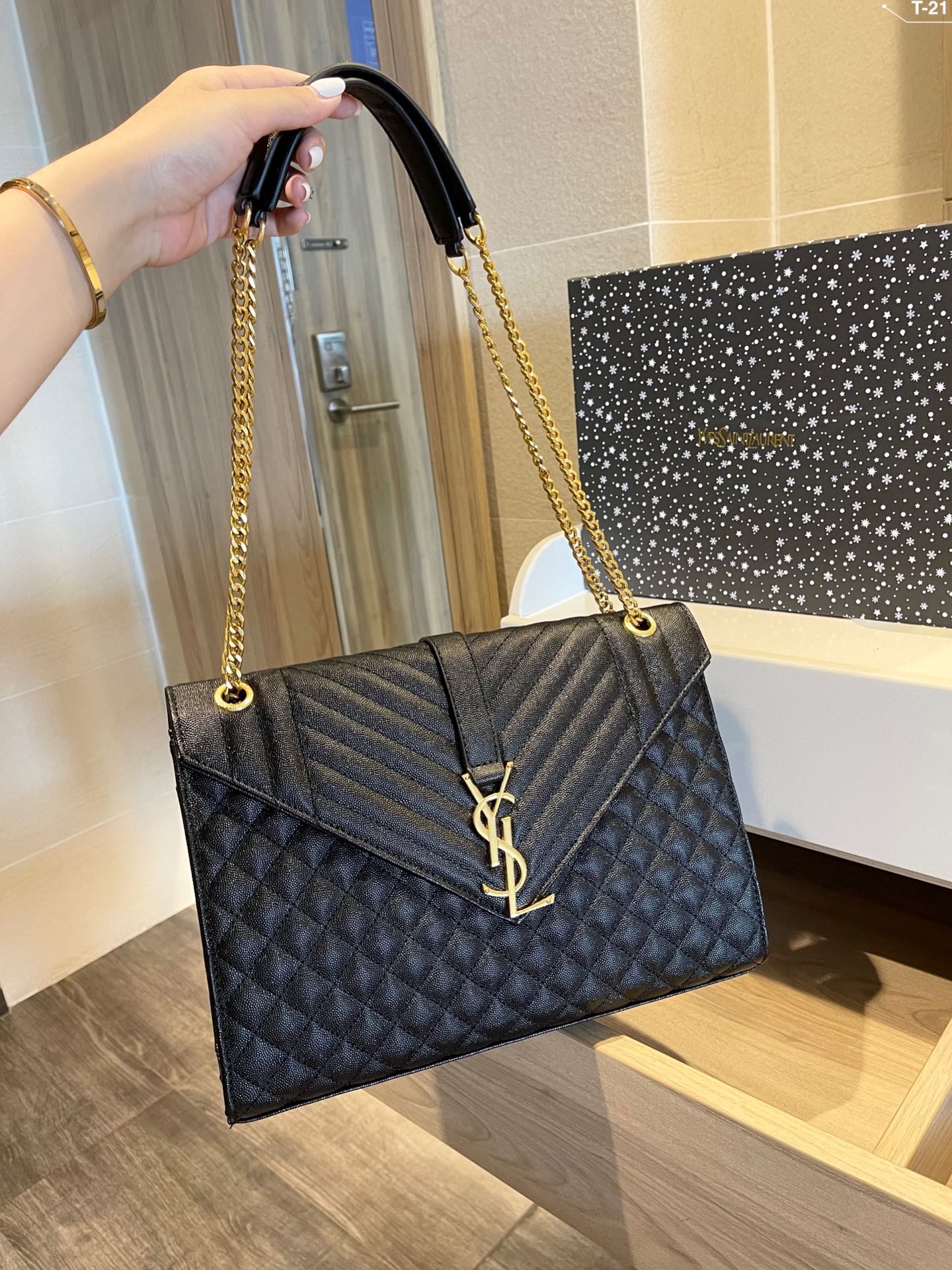 TO – Luxury Edition Bags SLY 1921:1High-quality replica