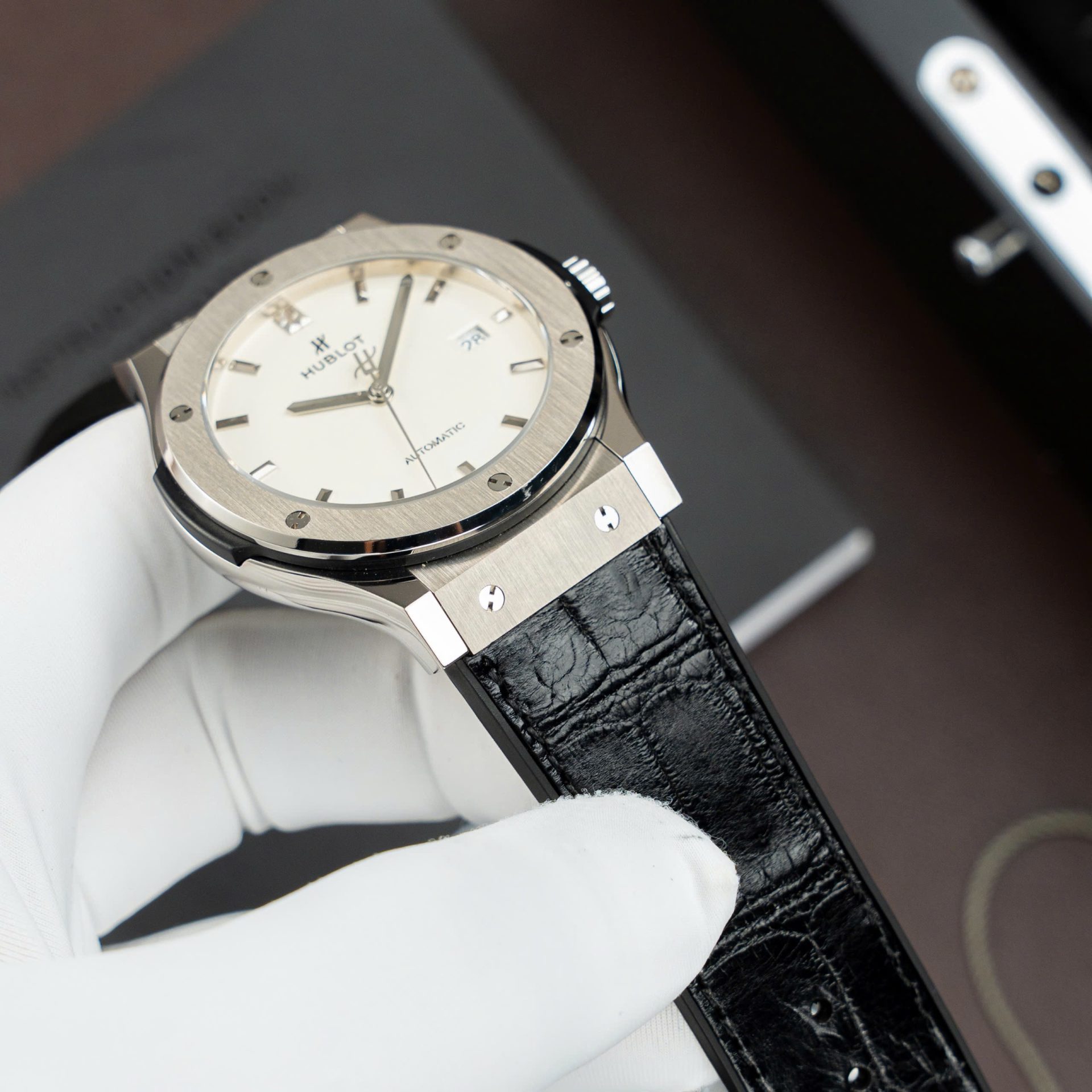 Hublot Classic Fusion Titanium White Dial Replica Watches Movement SW300 Weight 84 Gram 42mm - Top club