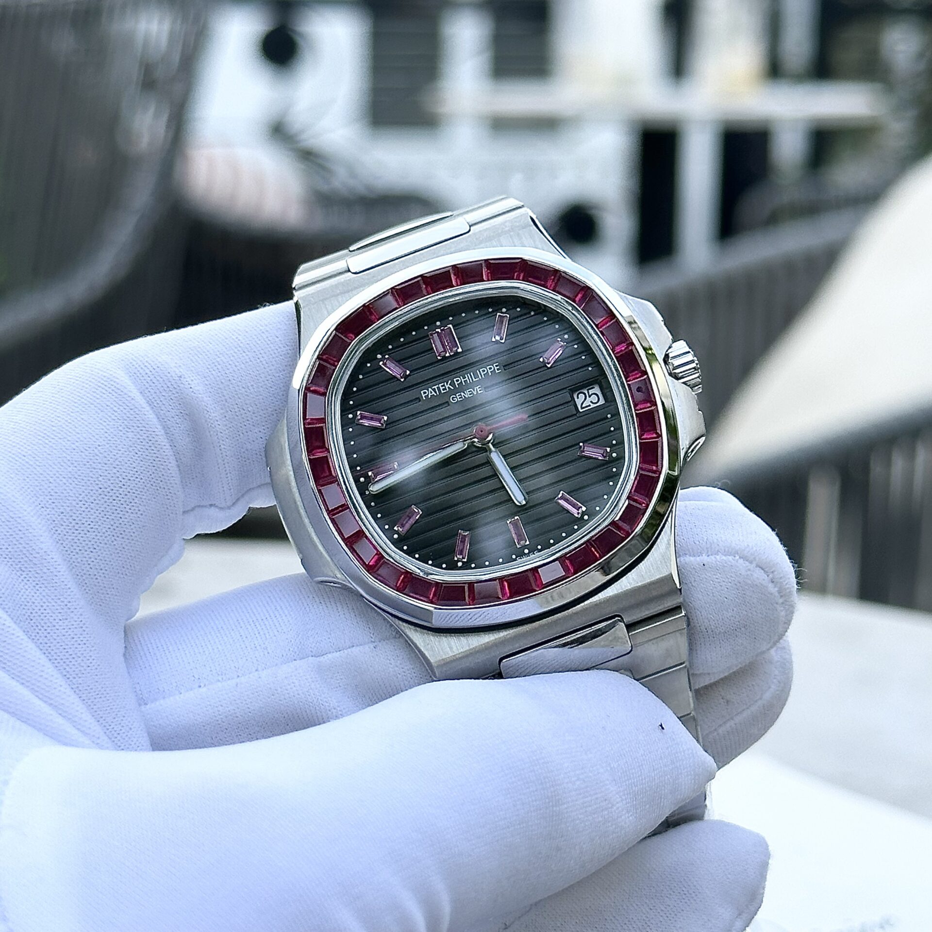 Patek Philippe Nautilus 5723 Replica 1:1 Watch Red Ruby Bezel 40mm - Top club