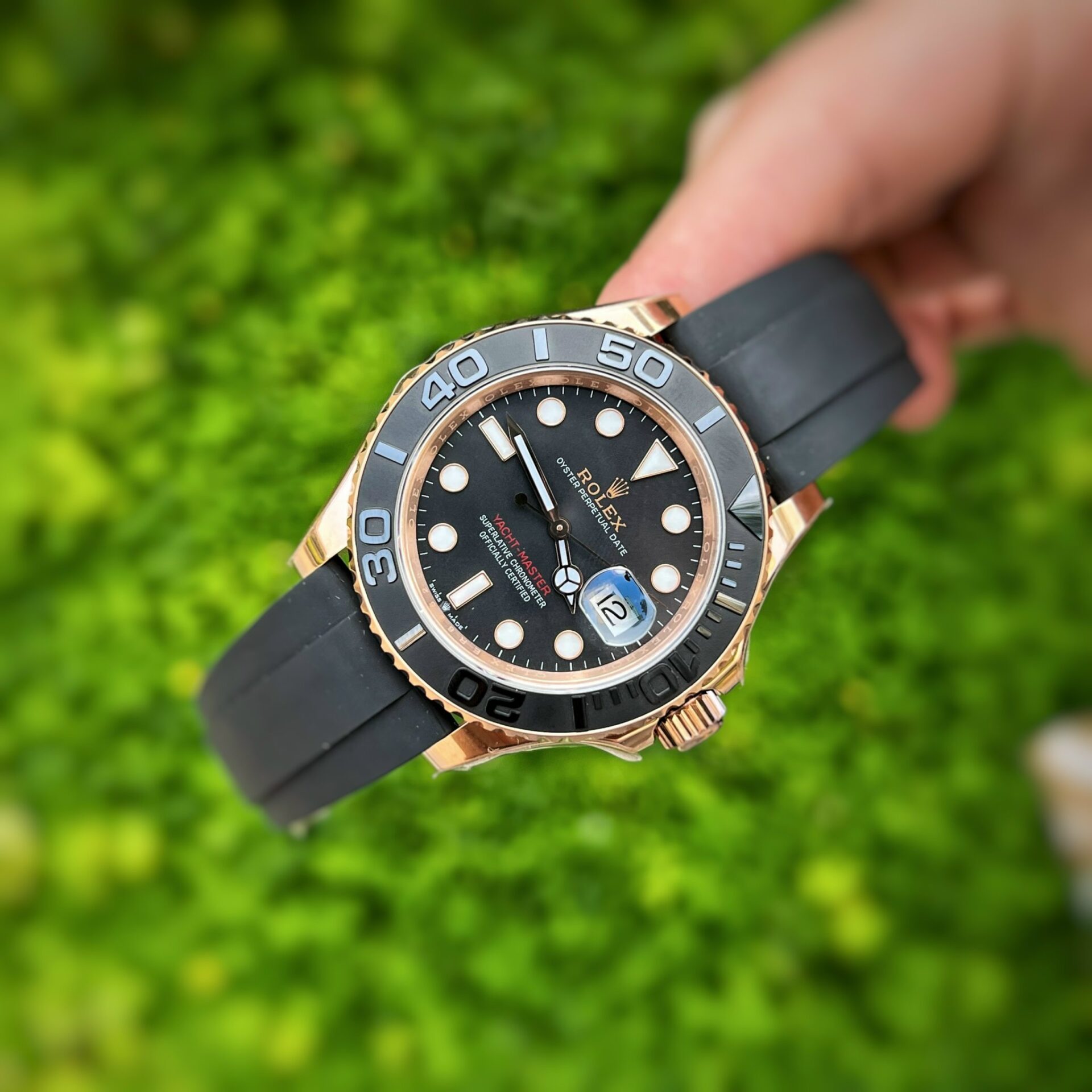 Rolex Replica 1:1 Watch Yacht-Master Rose Gold Plated Rubber Strap 40mm - Elite Watch Atelier